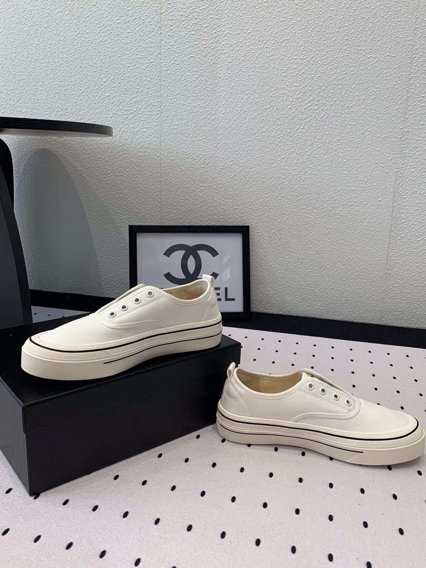 LACELESS SNEAKERS PLATFORM IN WHITE CANVAS - 35