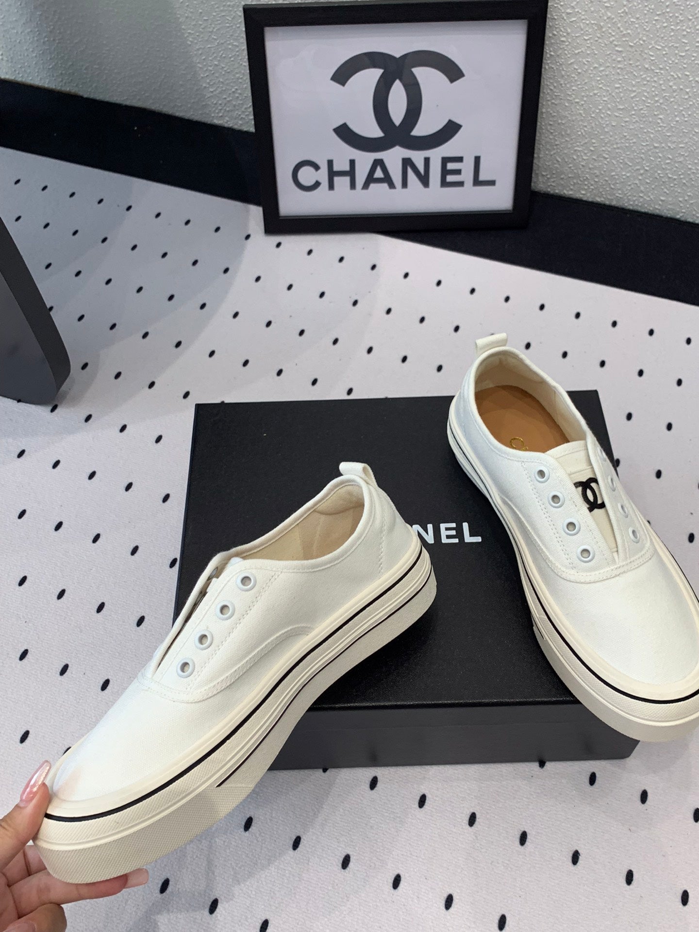 LACELESS SNEAKERS PLATFORM IN WHITE CANVAS - 35