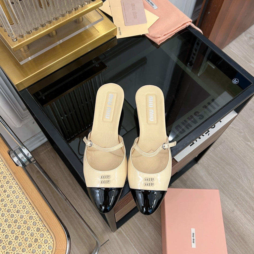 Cap Toe Mules Bright Cream Color Sheepskin - 35