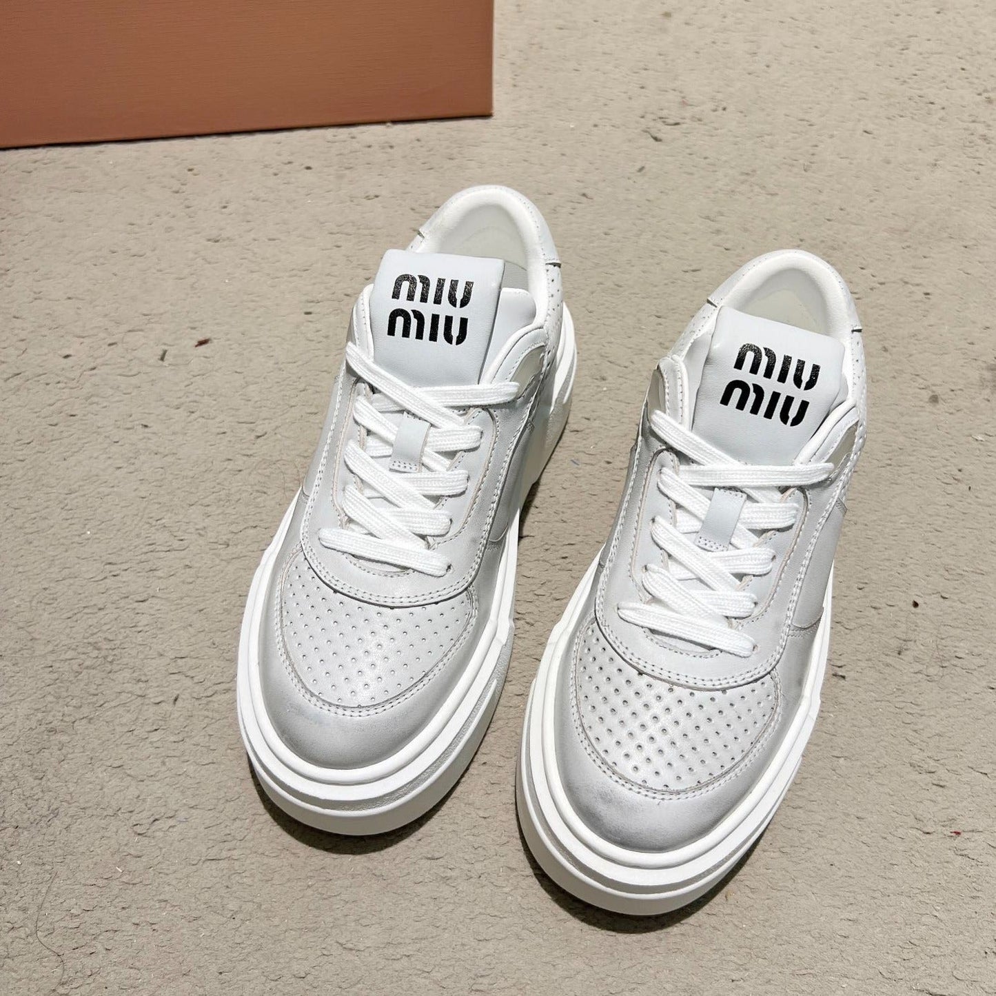 Sneakers Thick-soled Light Gray Cowhide - 35