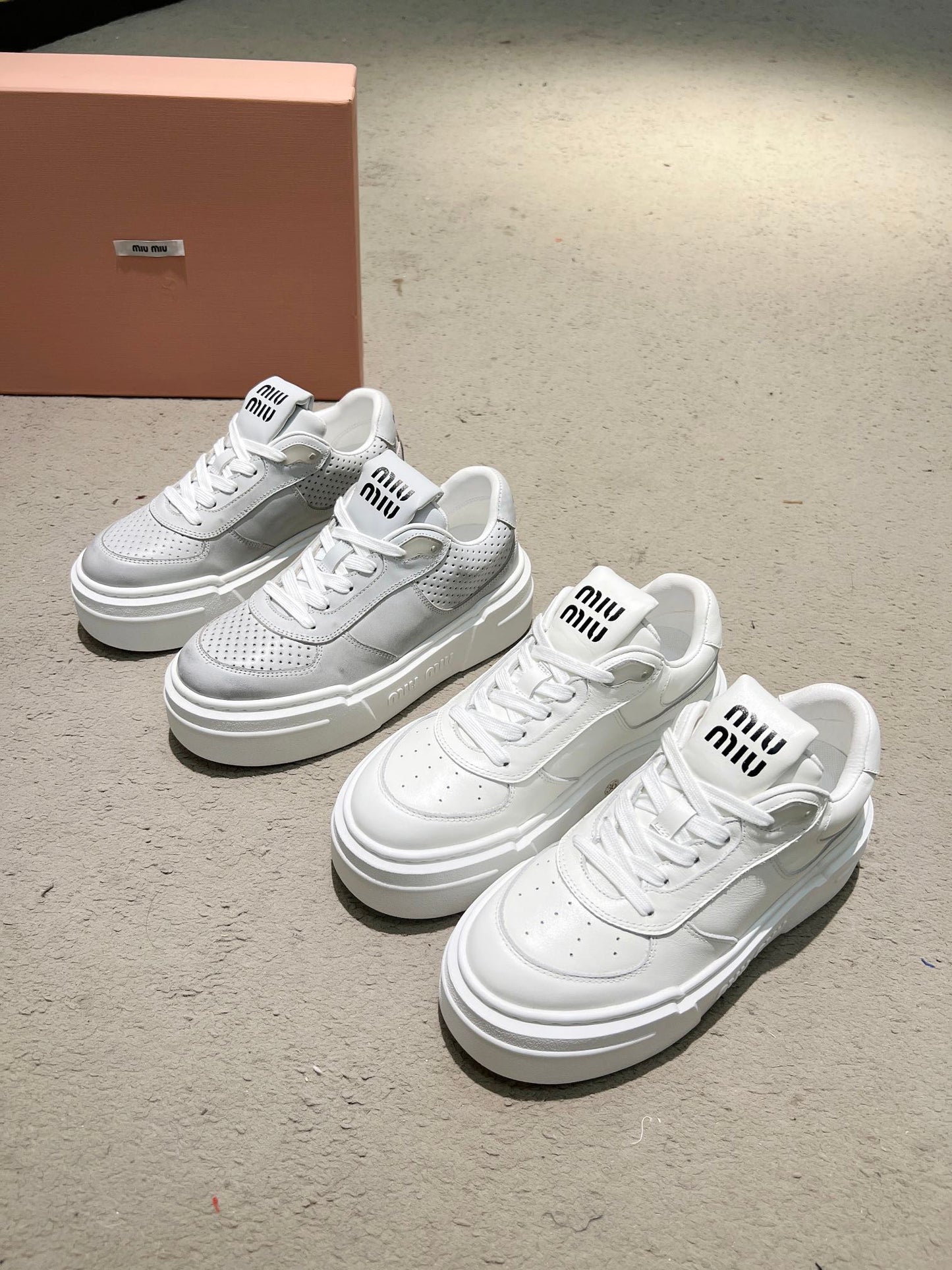 Sneakers Thick-soled Light Gray Cowhide - 35
