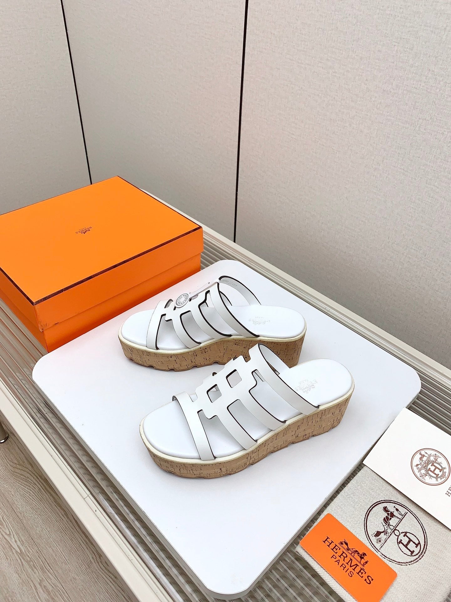 ISABELLA 30 SANDAL IN WHITE CALFSKIN - 34