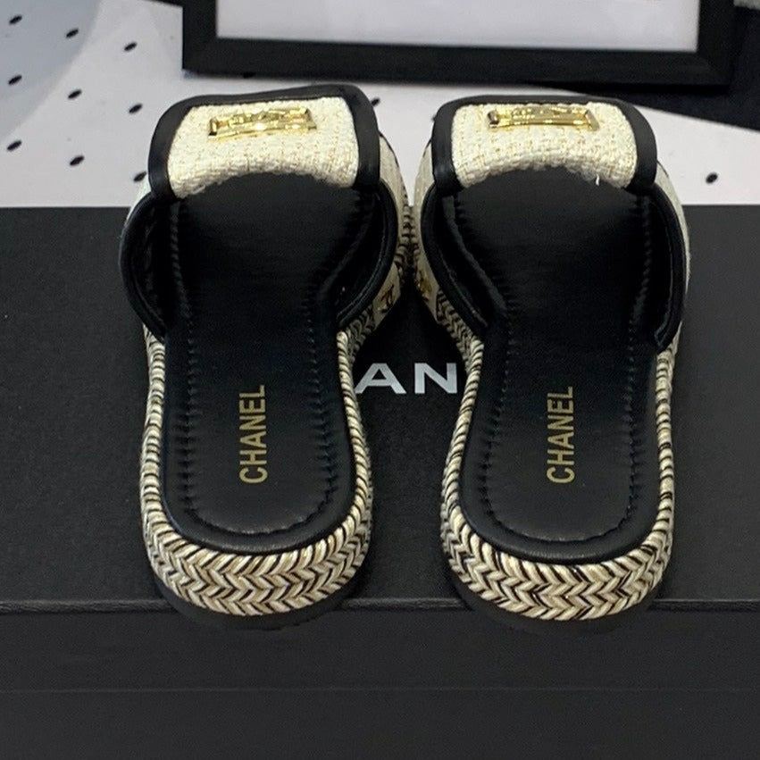 Double CC Women New Trendy Calfskin Slippers White Black - 35