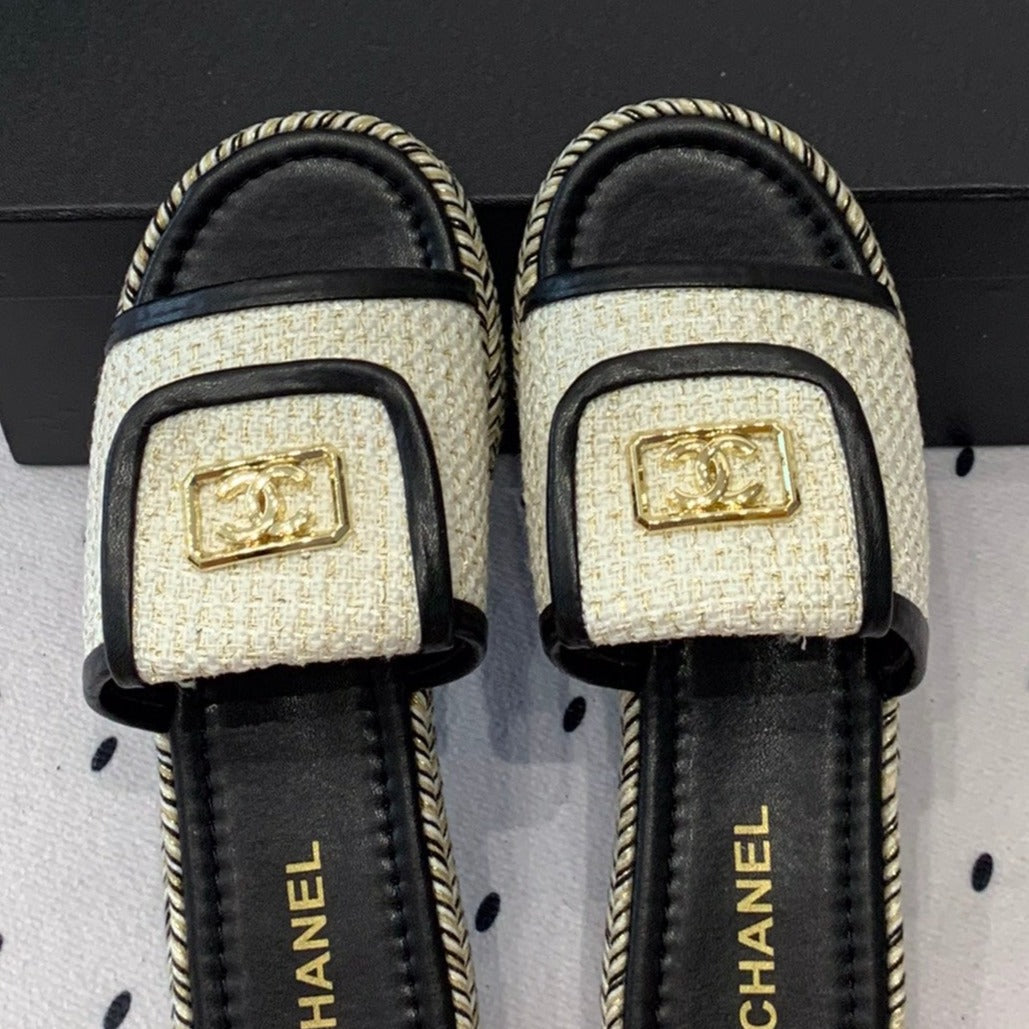 Double CC Women New Trendy Calfskin Slippers White Black - 35