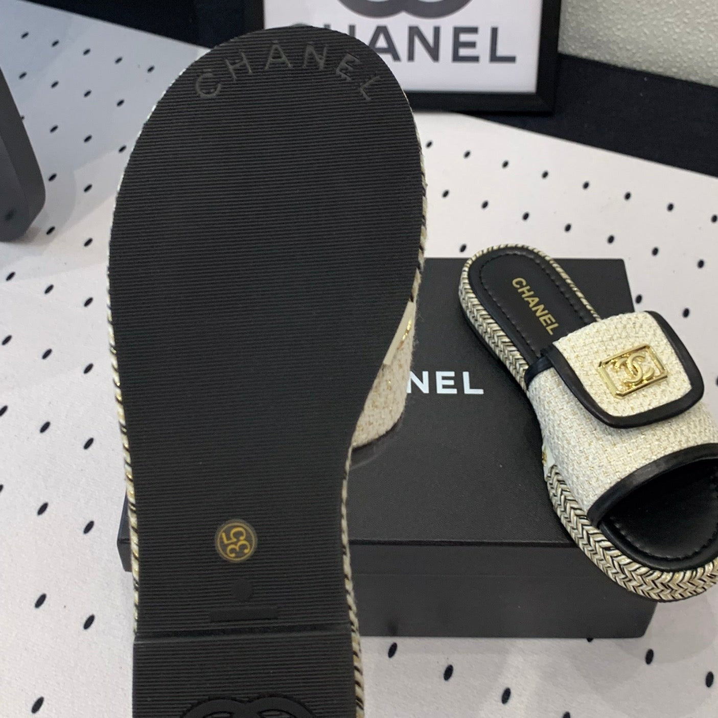 Double CC Women New Trendy Calfskin Slippers White Black - 35