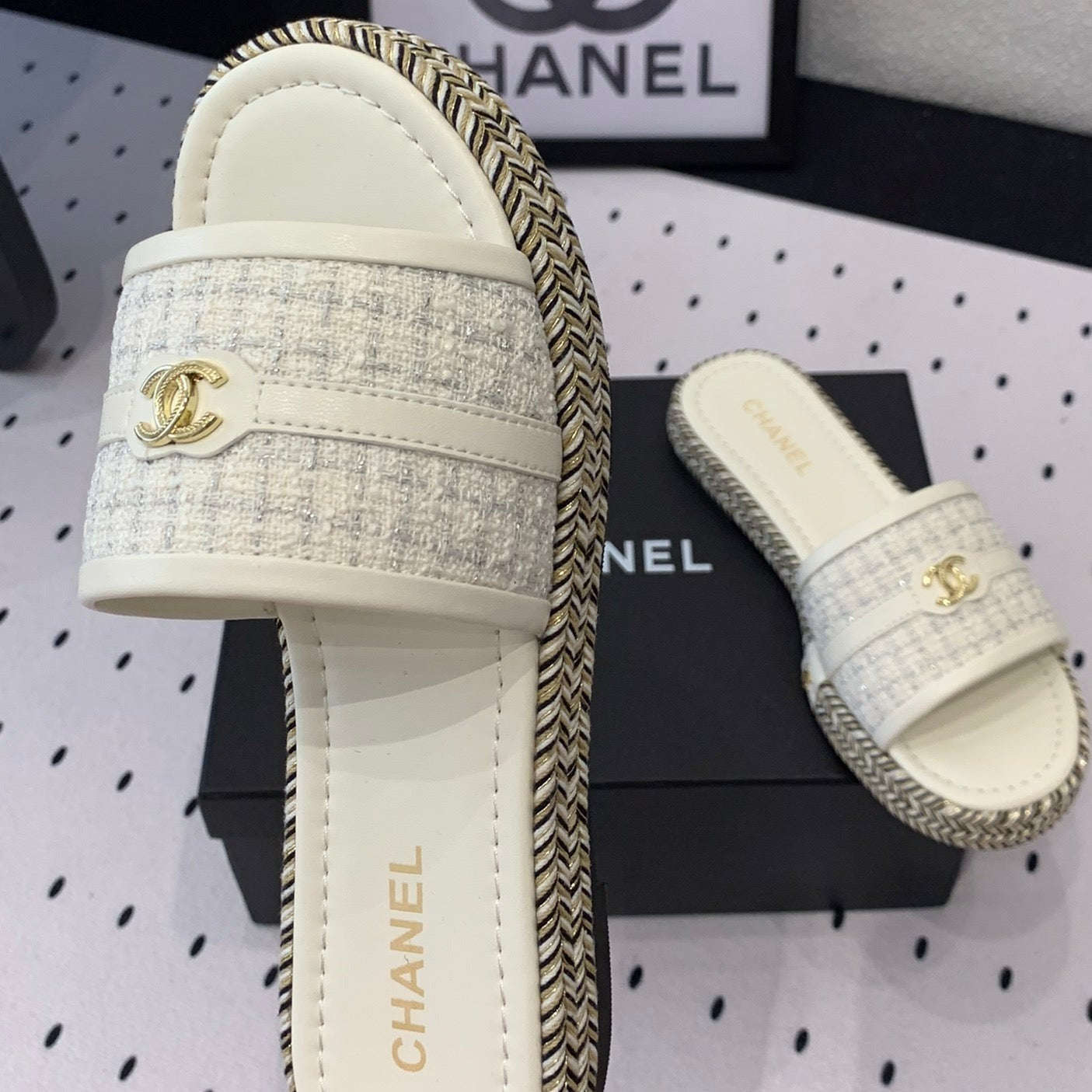 Double CC Women White Slippers Calfskin - 35