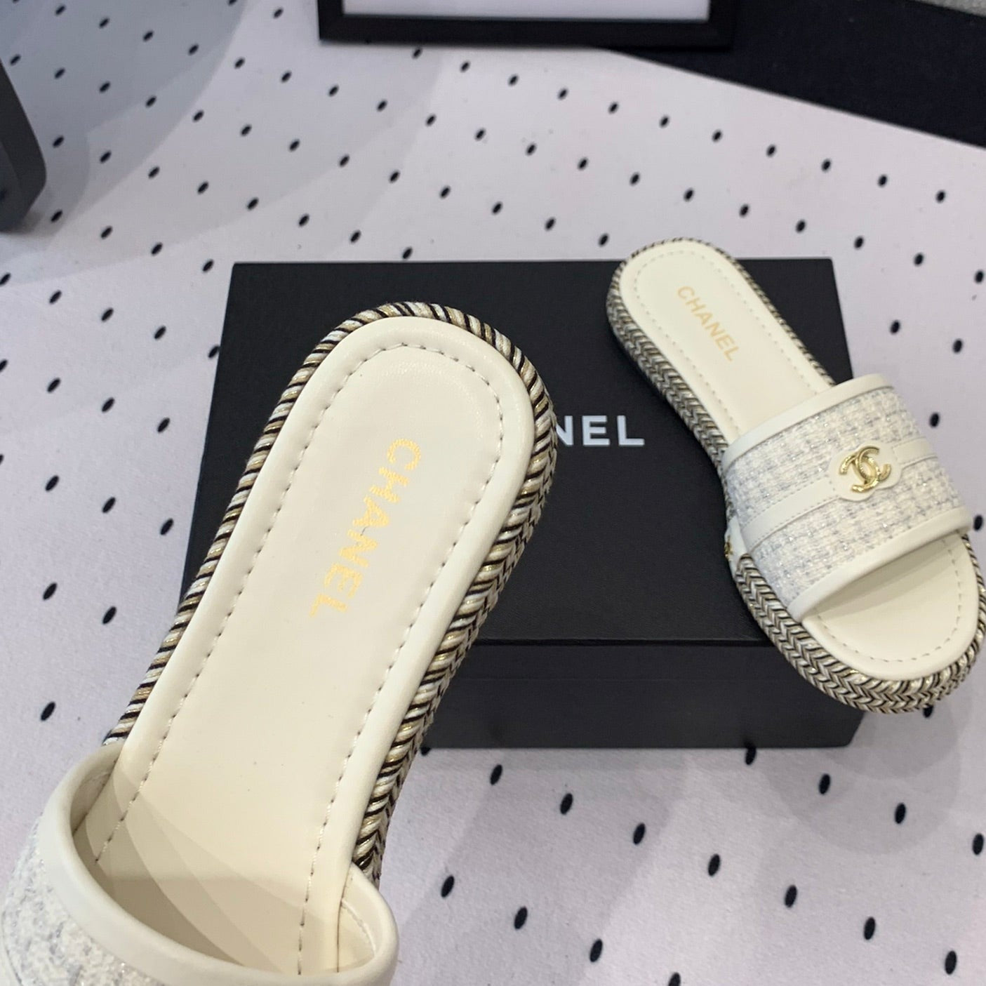 Double CC Women White Slippers Calfskin - 35
