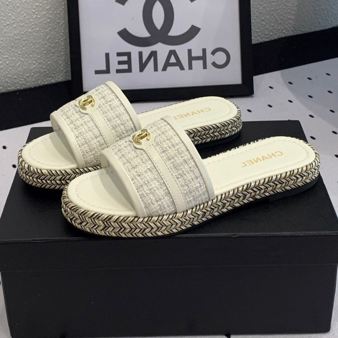 Double CC Women White Slippers Calfskin - 35