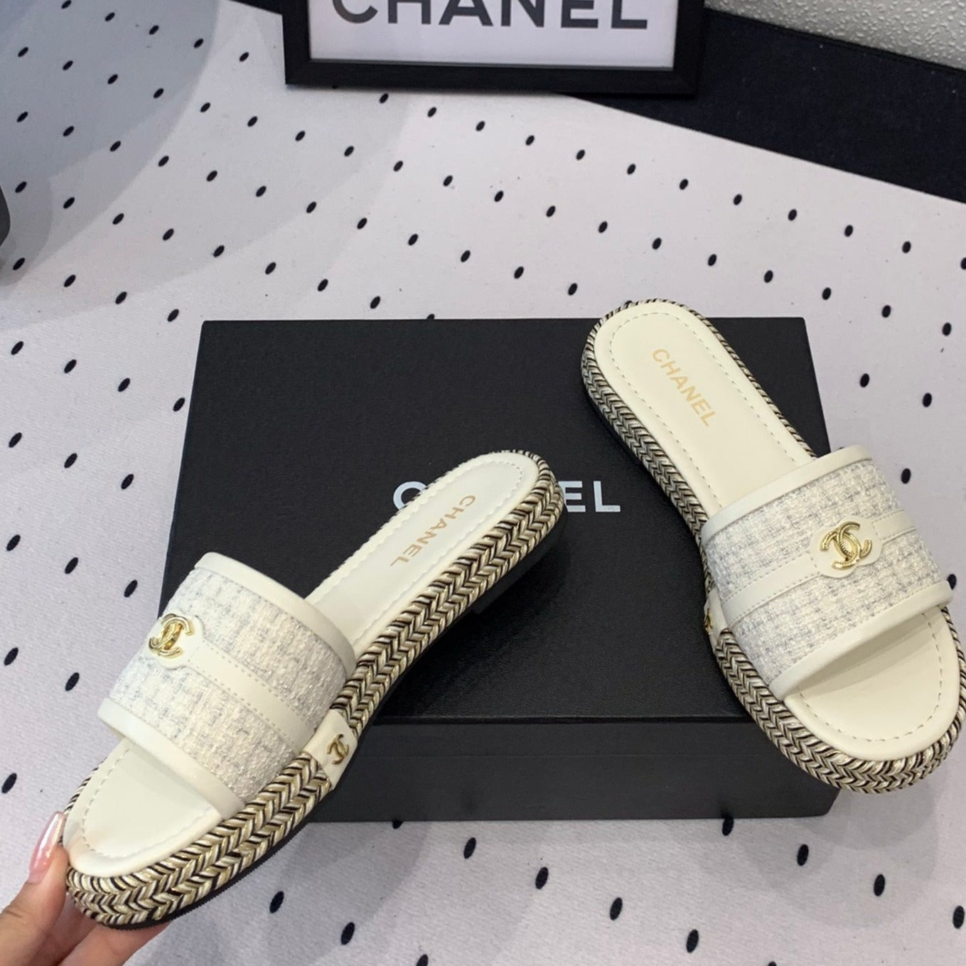 Double CC Women White Slippers Calfskin - 35