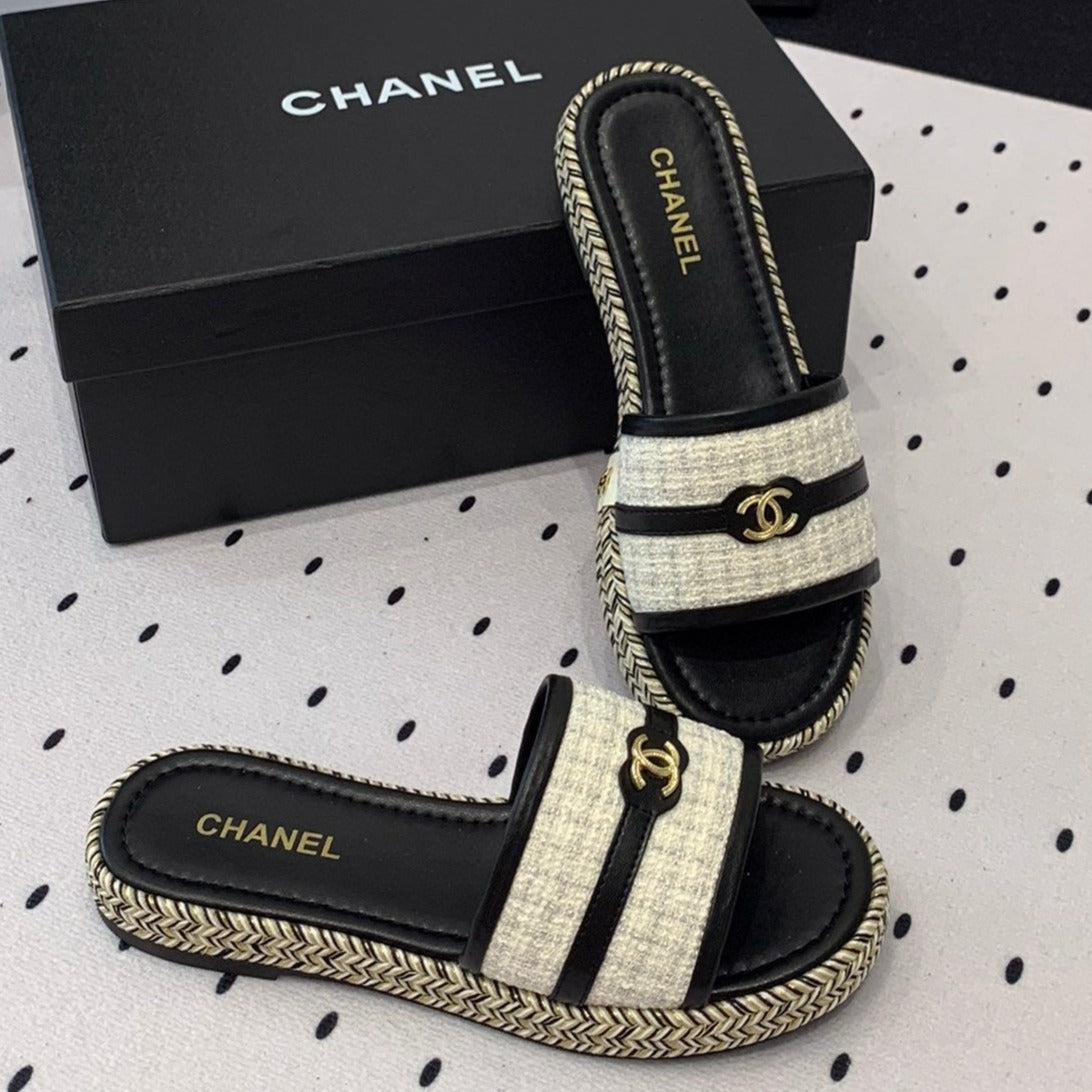 Double CC Women White Black Slippers Calfskin - 35