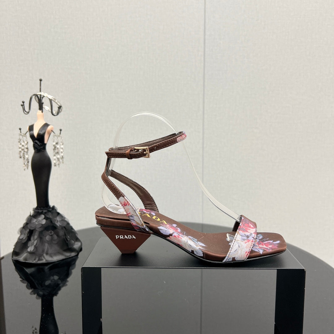 PRA TRIANGLE HEEL FLOWER MOTIF SATIN SANDALS CINNAMON - 35