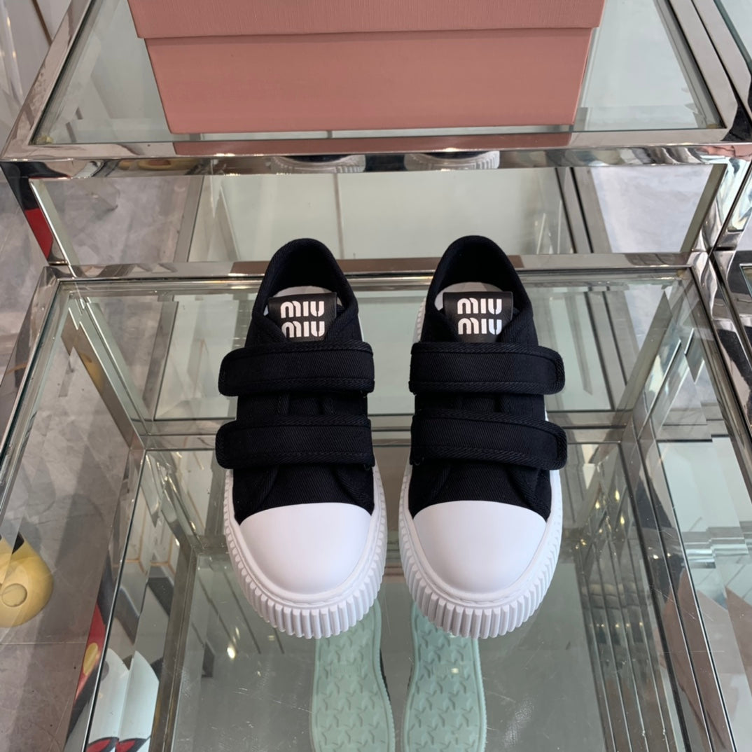 Thick-Soled Denim Sneakers Black and White - 35