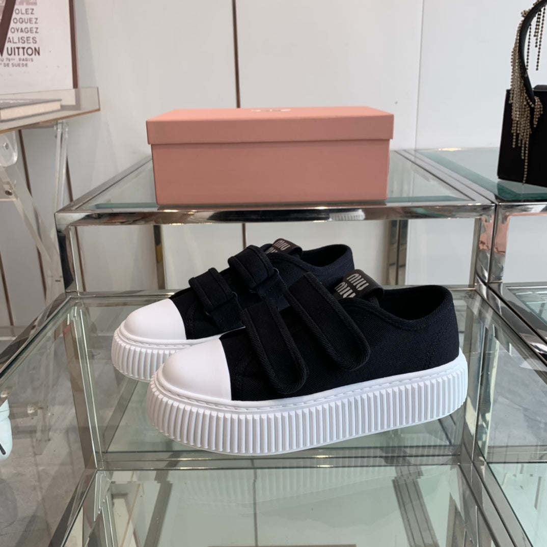 Thick-Soled Denim Sneakers Black and White - 35