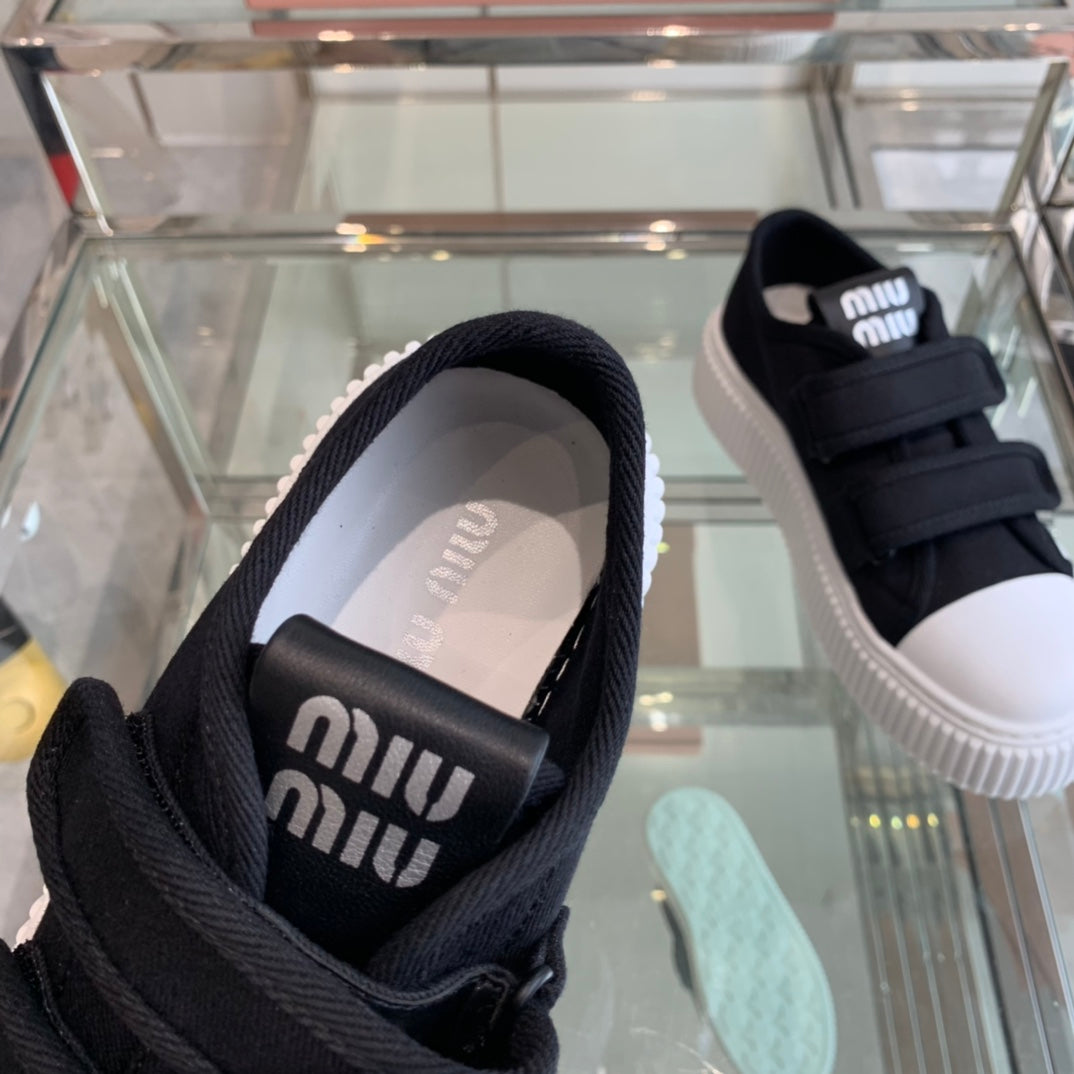 Thick-Soled Denim Sneakers Black and White - 35
