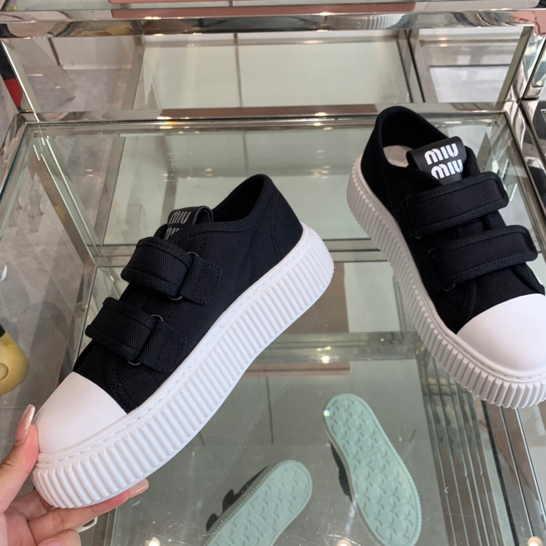 Thick-Soled Denim Sneakers Black and White - 35