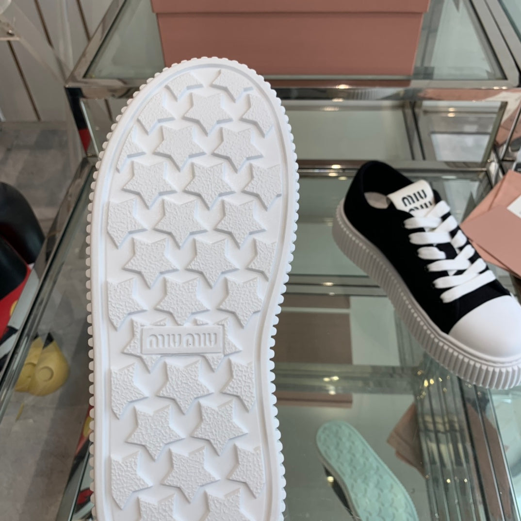 Sneakers High Sole Black And White Canvas - 35