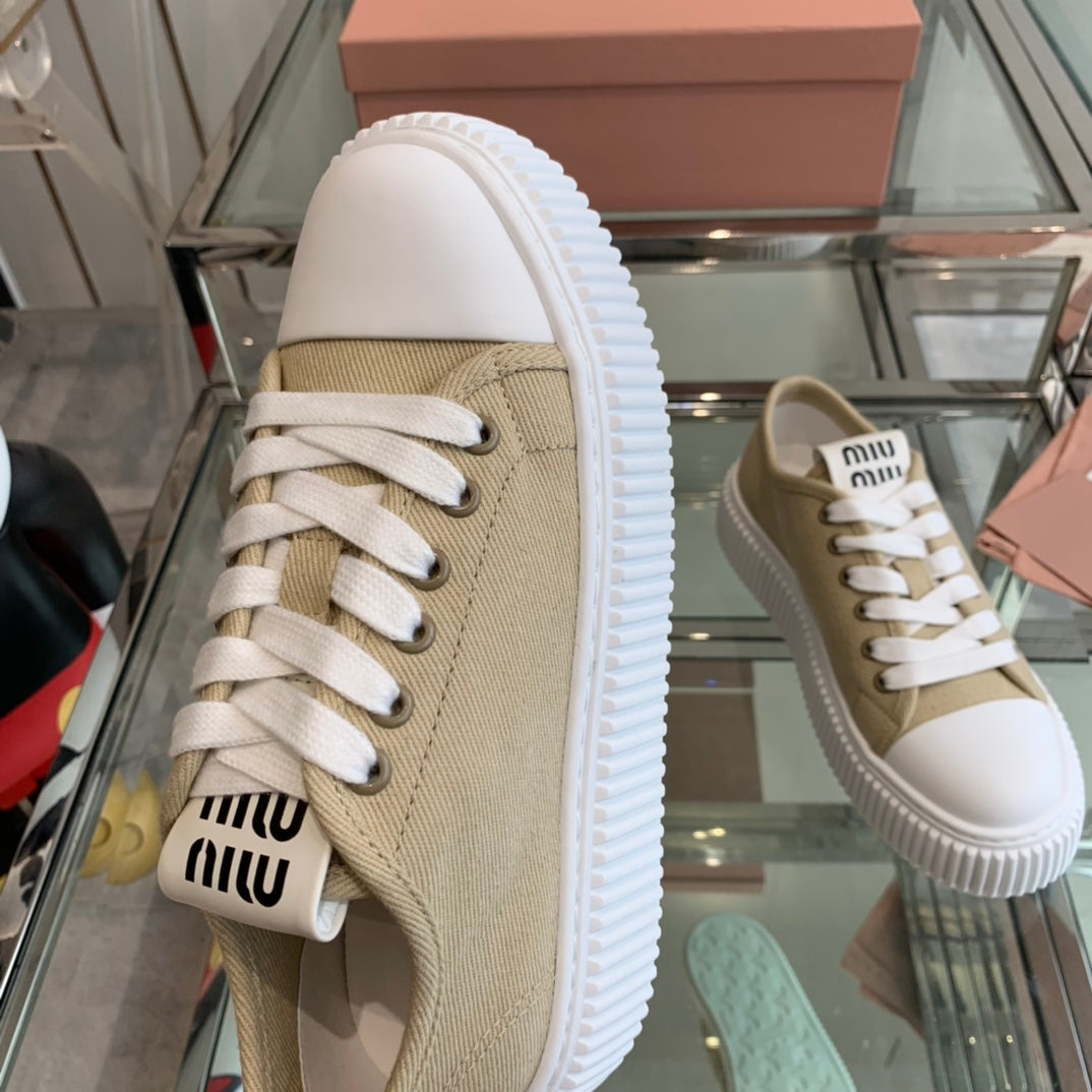 Sneakers High Sole Khaki And White Canvas - 35