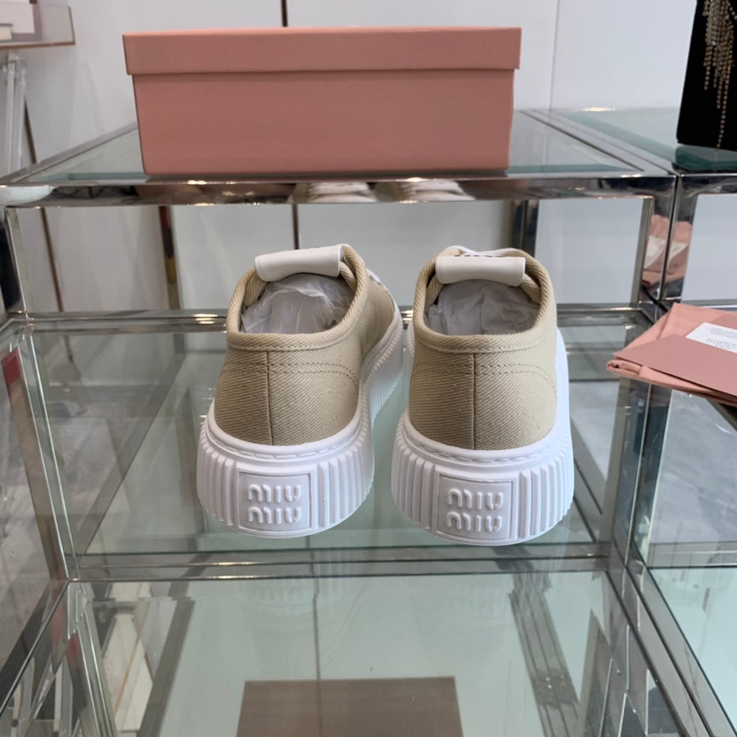 Sneakers High Sole Khaki And White Canvas - 35