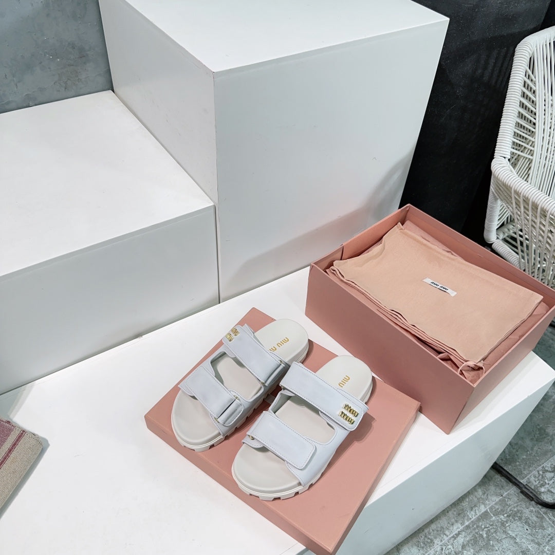 Slippers White Sheepskin With Stylized Straps - 35