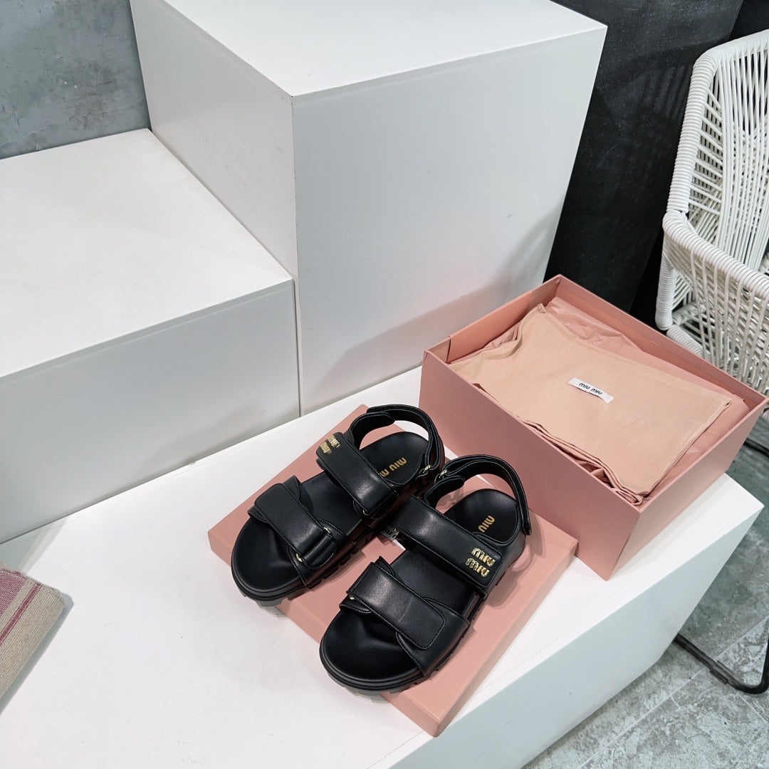 Sandals Black Sheepskin With Stylized Straps - 35