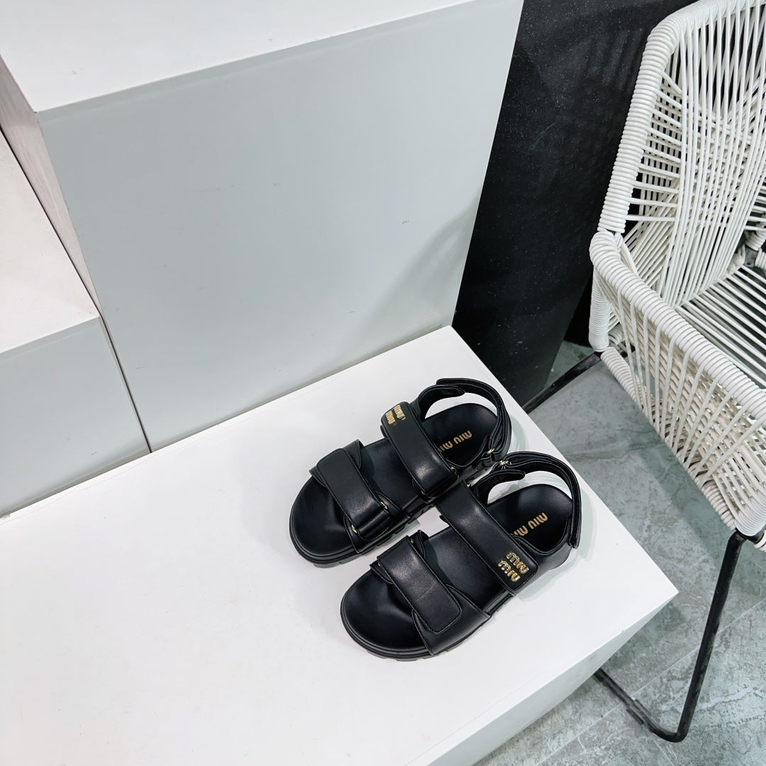 Sandals Black Sheepskin With Stylized Straps - 35