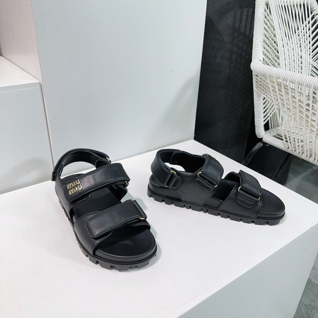 Sandals Black Sheepskin With Stylized Straps - 35