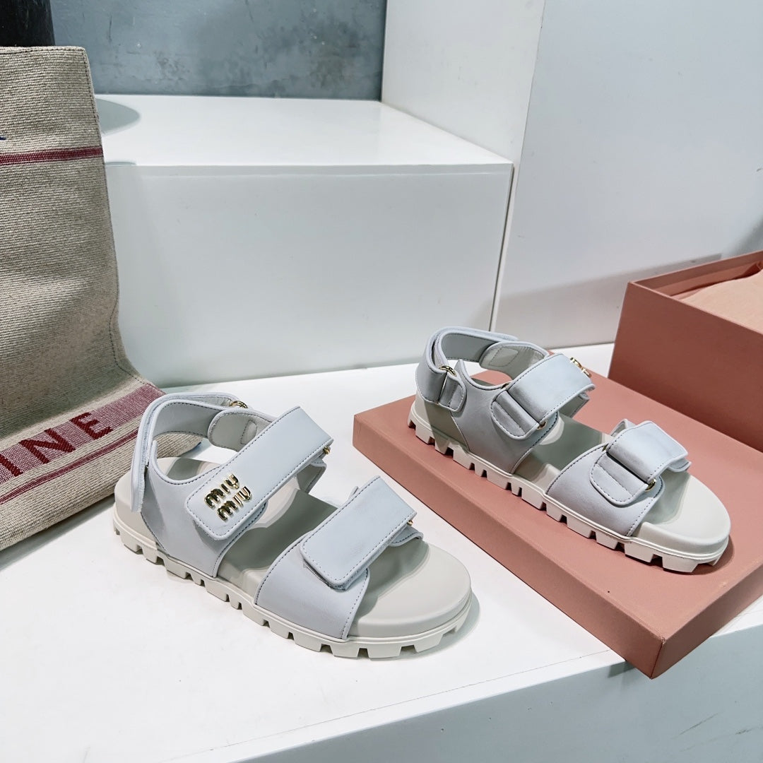Sandals White Sheepskin With Stylized Straps - 35