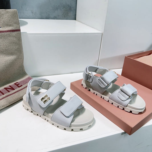 Sandals White Sheepskin With Stylized Straps - 35
