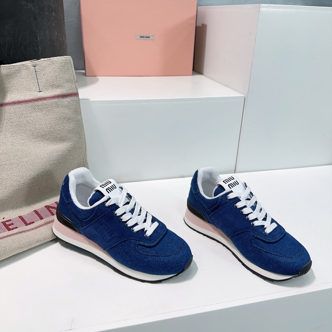 Azure Color Sneakers Canvas - 35