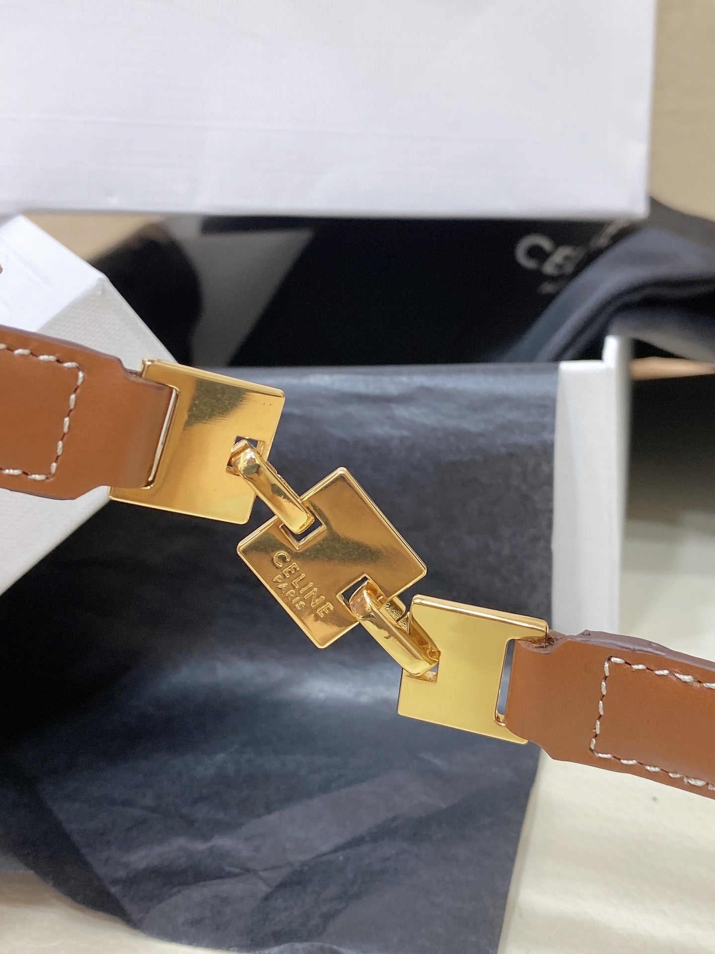 CL SMALL 18 MM SQUARE ADJUSTABLE BELT IN BRONZE BROWN LEATHER GOLD HARDWARE - 30
