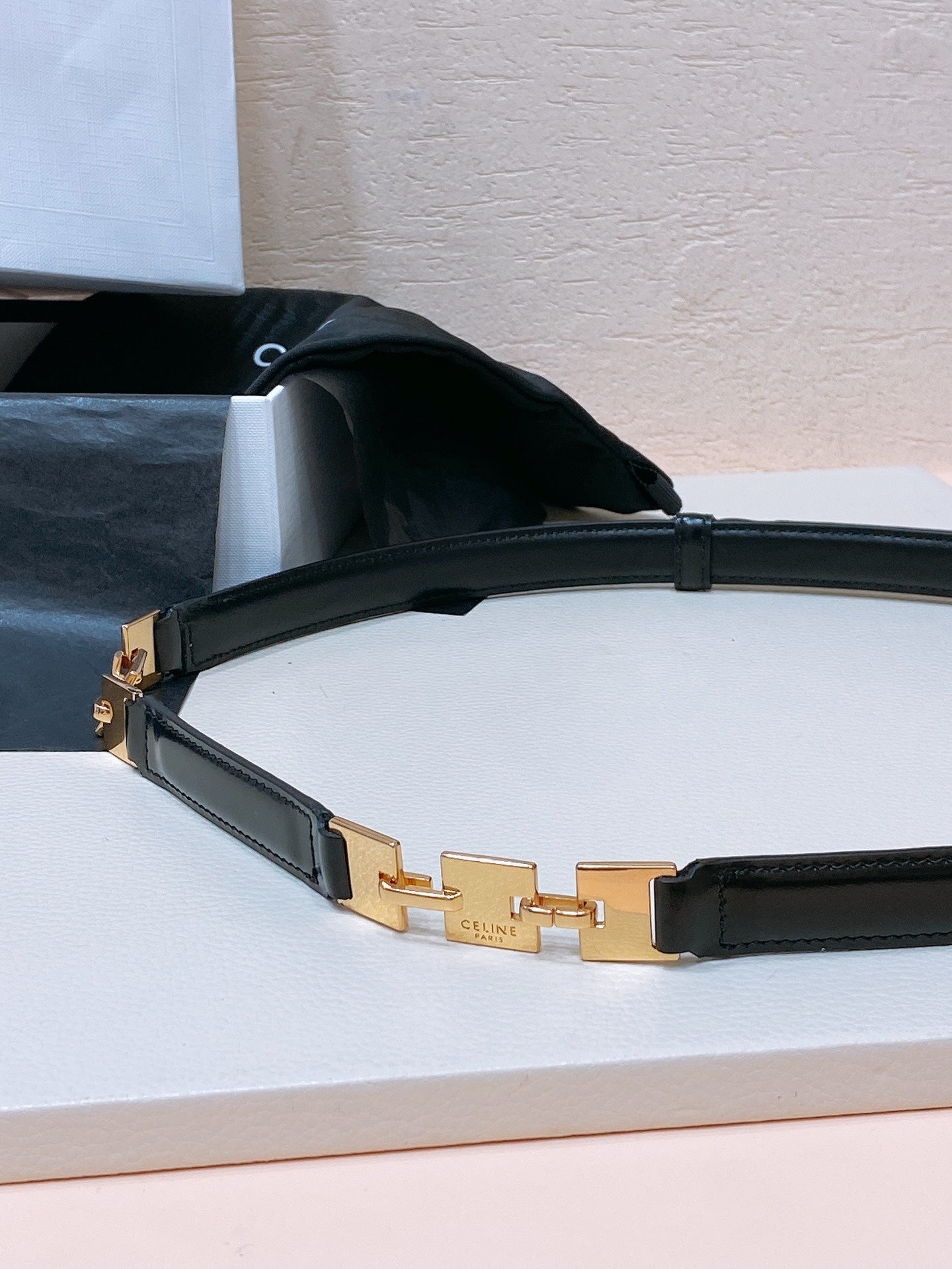 CL SMALL 18 MM GOURMETTE TRIOMPHE ADJUSTABLE BELT IN BLACK LEATHER GOLD HARDWARE - 30