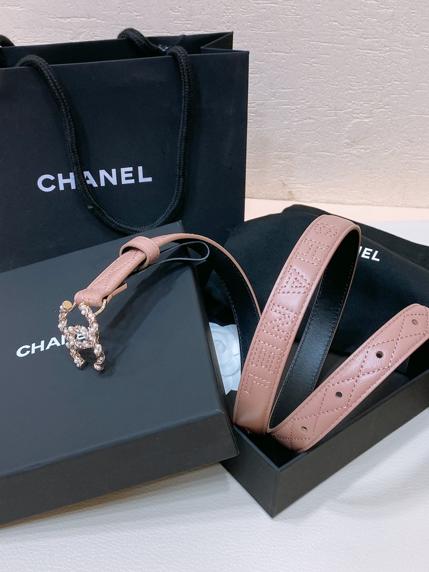 CC BELT 20MM IN PEACHY PINK EMBROIDERED CALFSKIN GOLD HARDWARE ATTACH PEARLS - 30