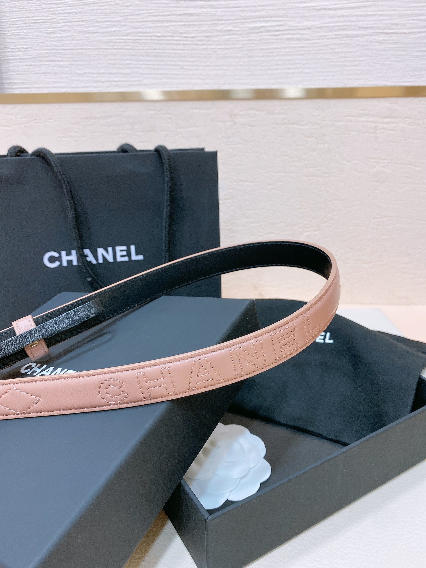 CC BELT 20MM IN PEACHY PINK EMBROIDERED CALFSKIN GOLD HARDWARE ATTACH PEARLS - 30