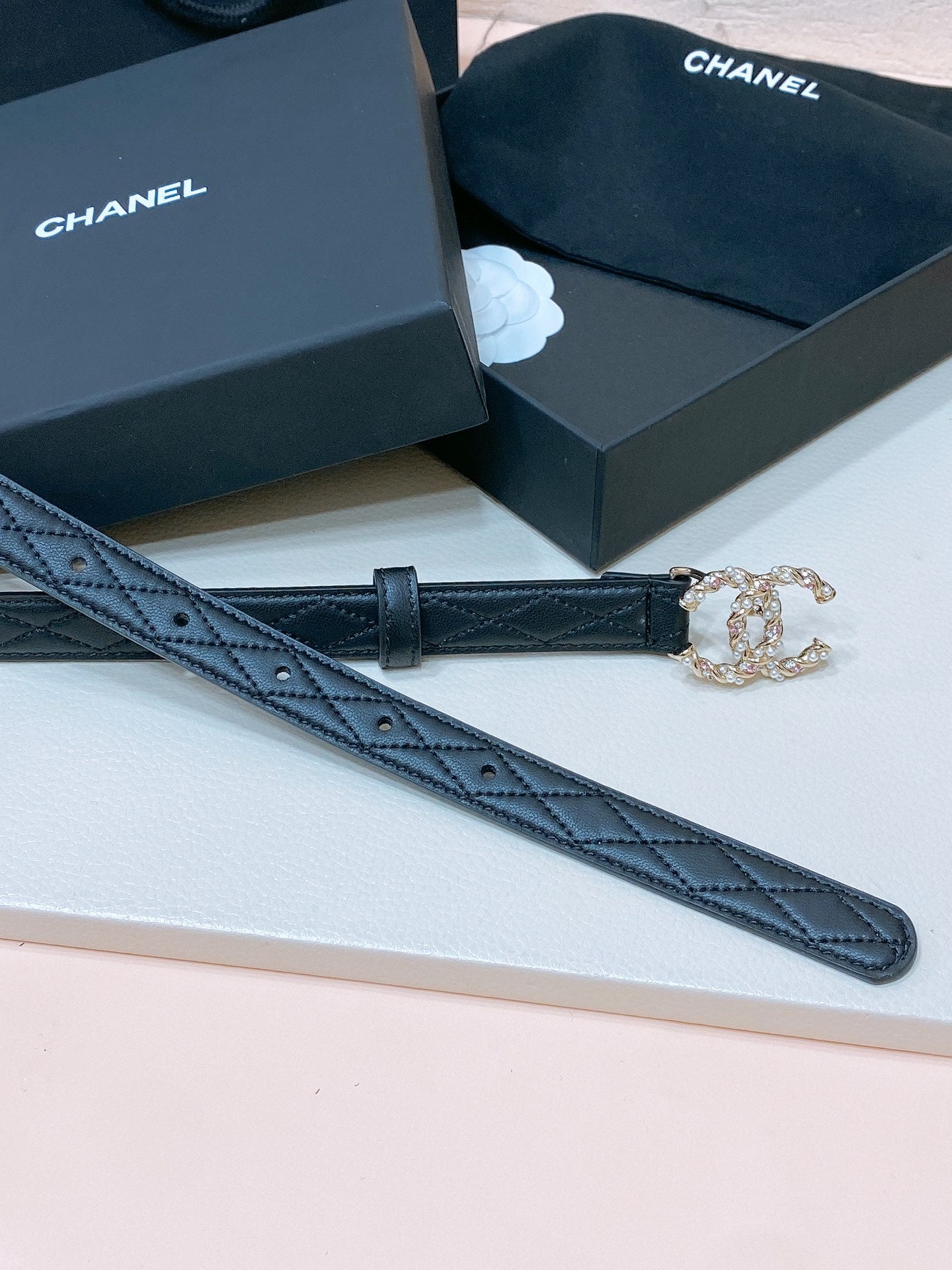CC BELT 20MM IN BLACK EMBROIDERED CALFSKIN GOLD HARDWARE ATTACH PEARLS - 30