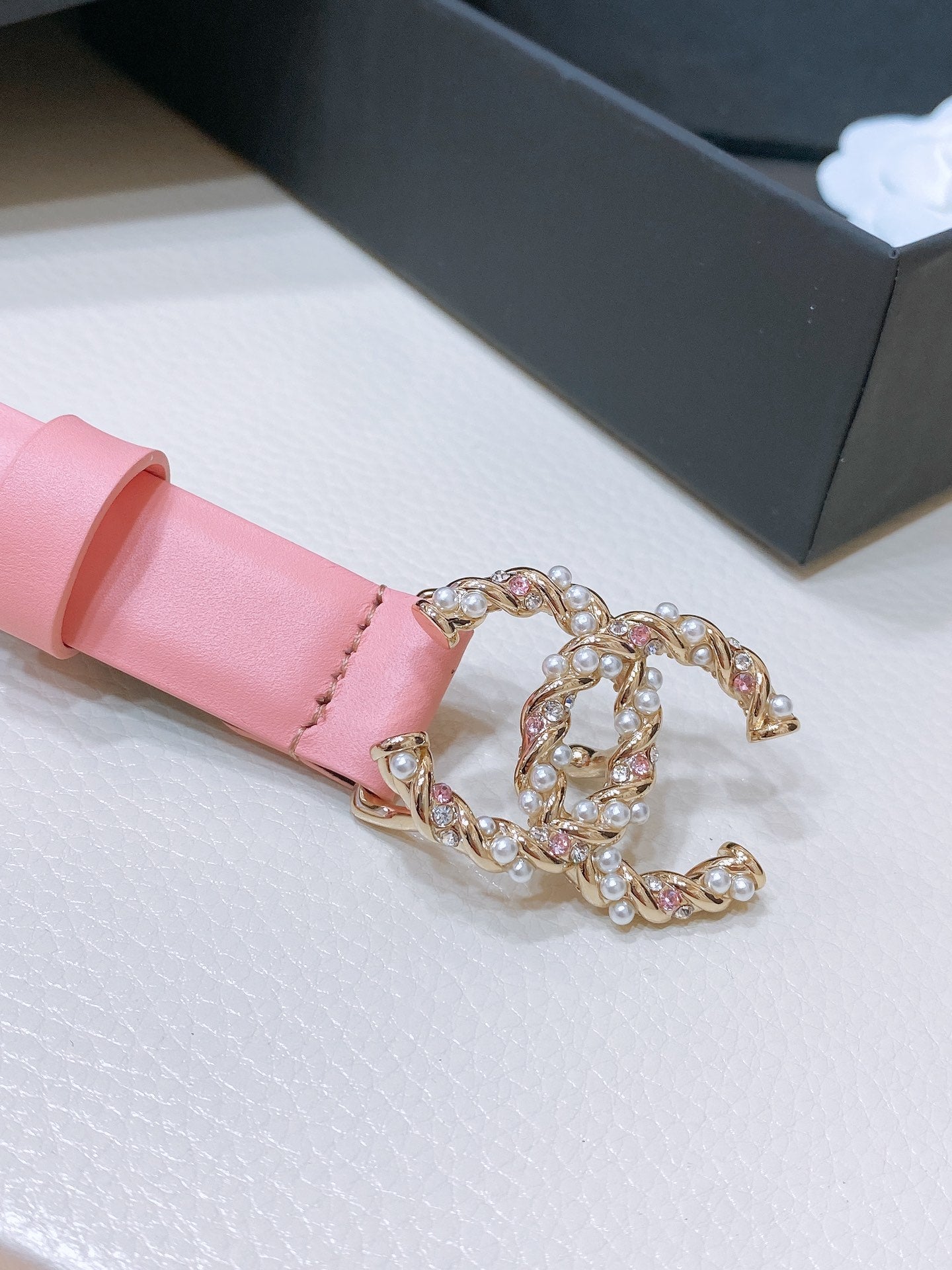 CC BELT 20MM IN SALMON PINK CALFSKIN GOLD HARDWARE ATTACH PEARLS - 30