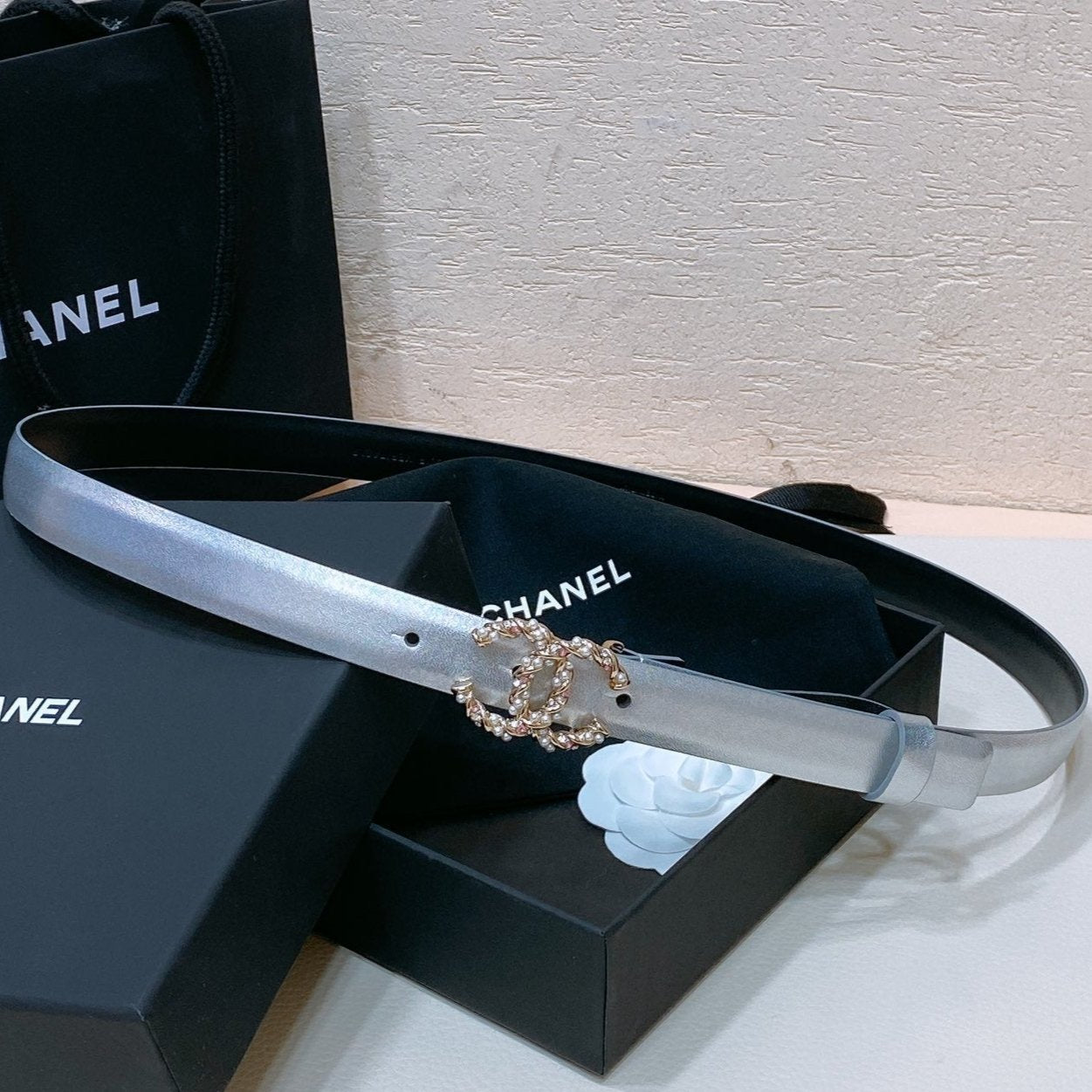 CC BELT 20MM IN SILVER GREY CALFSKIN GOLD HARDWARE ATTACH PEARLS - 30