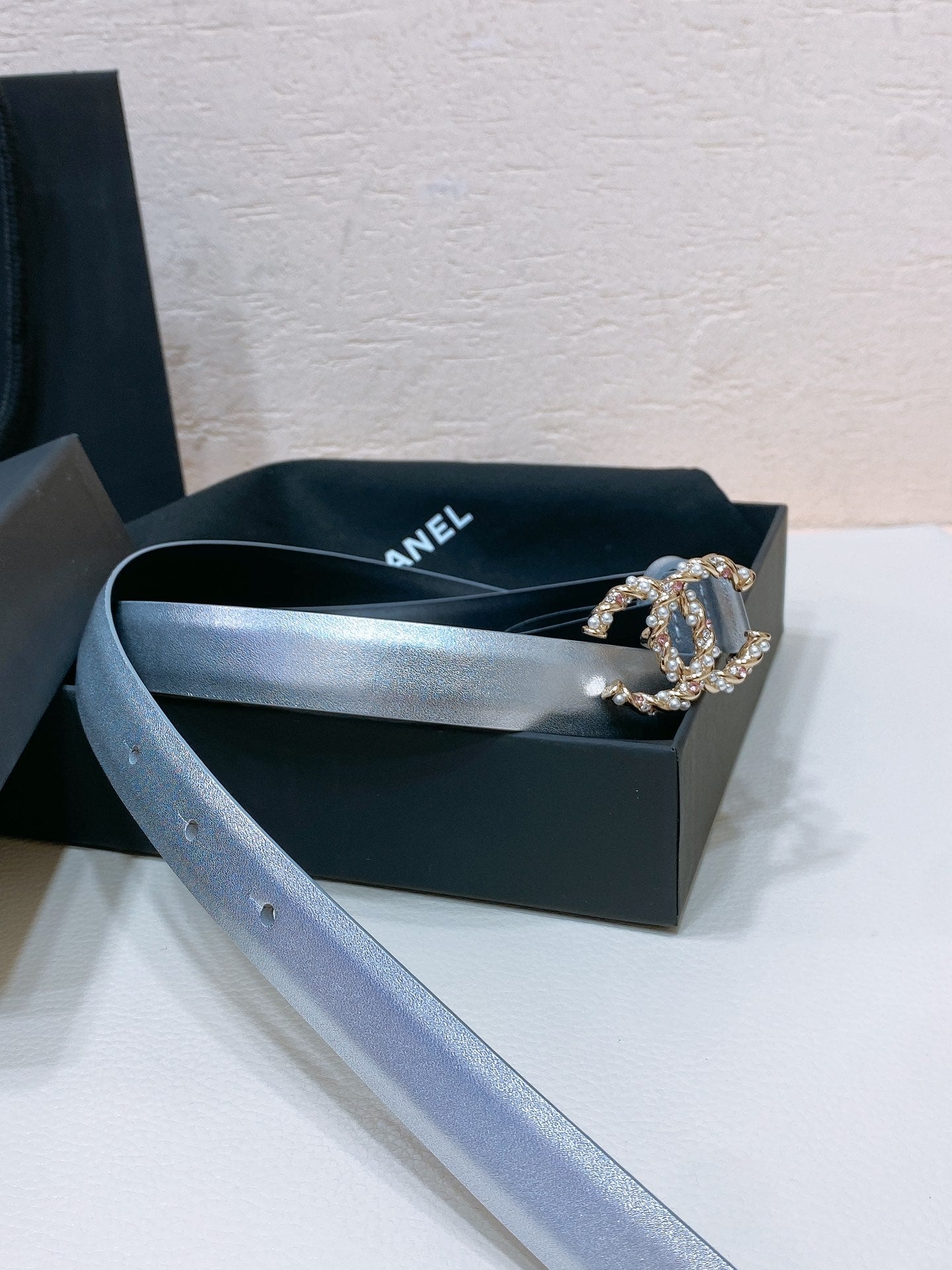 CC BELT 20MM IN SILVER GREY CALFSKIN GOLD HARDWARE ATTACH PEARLS - 30