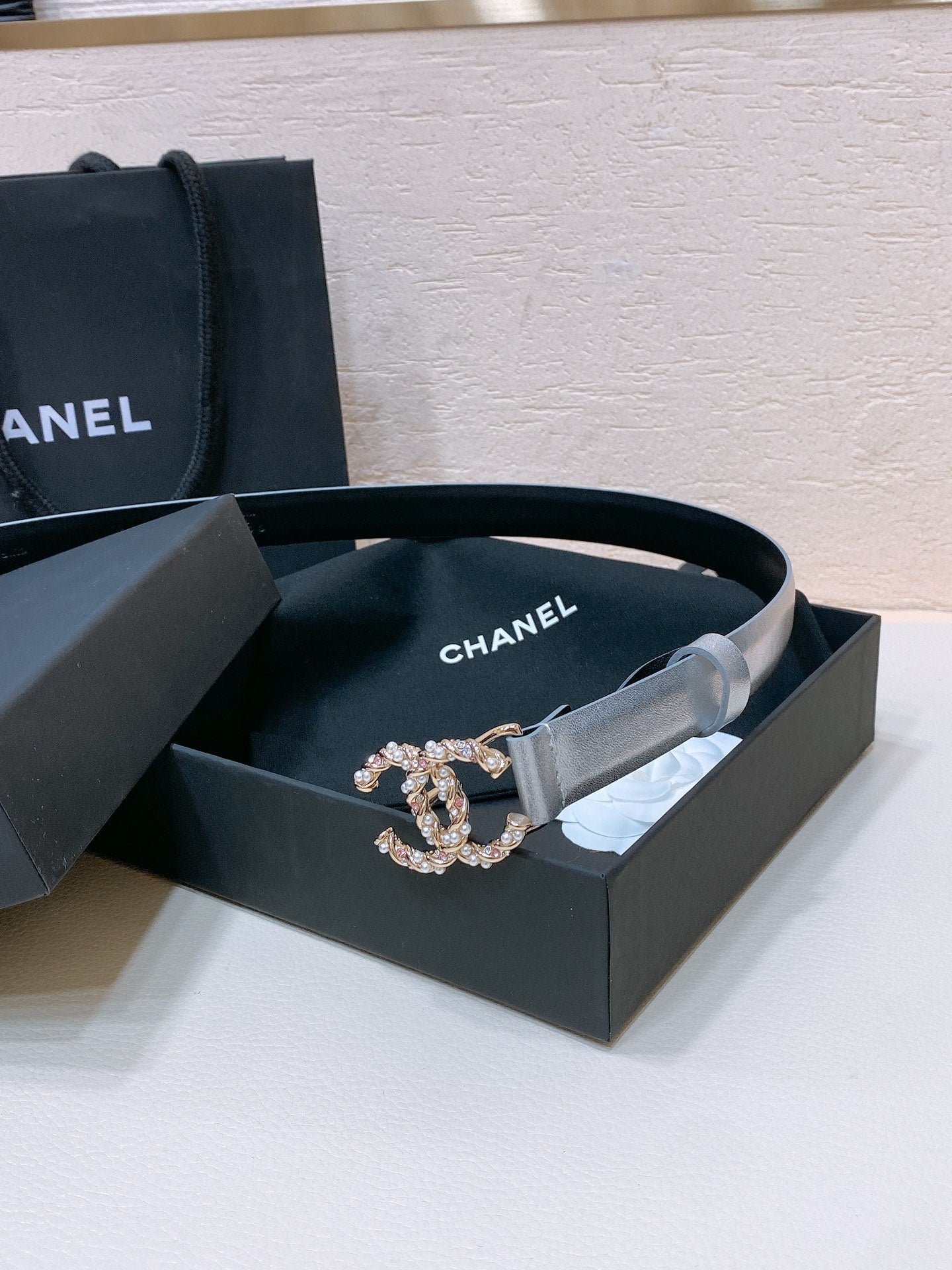 CC BELT 20MM IN SILVER GREY CALFSKIN GOLD HARDWARE ATTACH PEARLS - 30