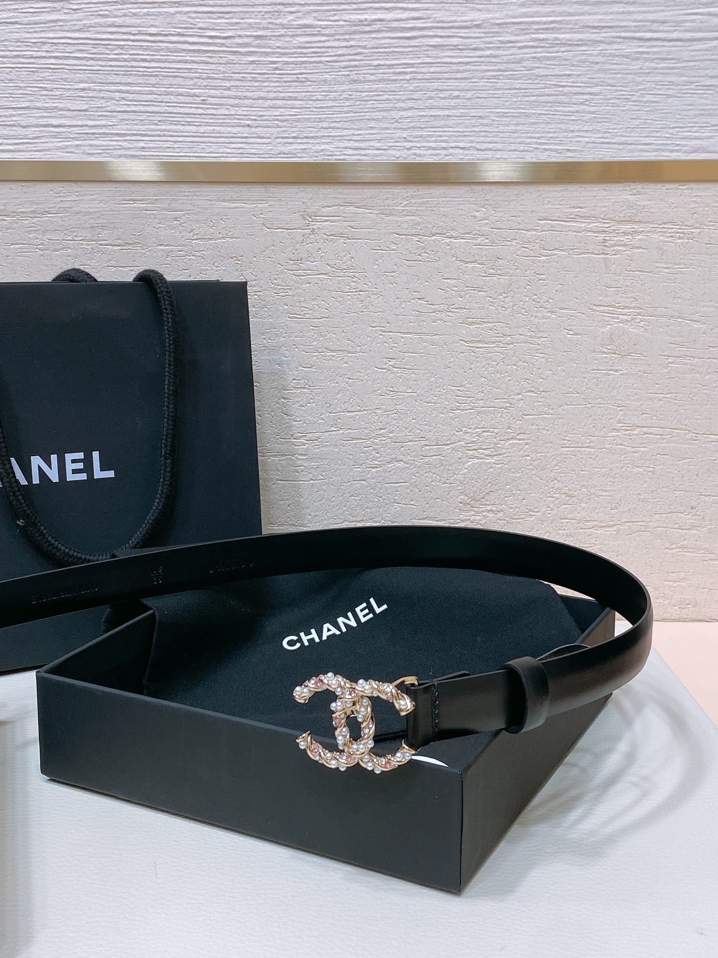 CC BELT 20MM IN BLACK CALFSKIN GOLD HARDWARE ATTACH PEARLS - 30