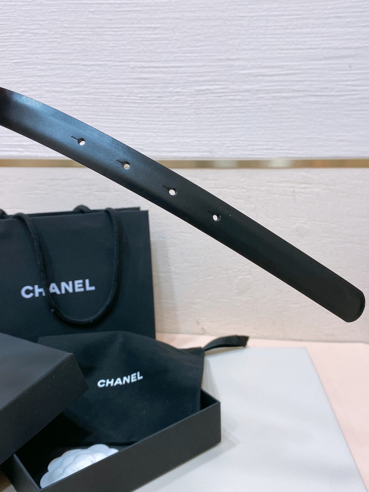 CC BELT 20MM IN BLACK CALFSKIN GOLD HARDWARE ATTACH PEARLS - 30