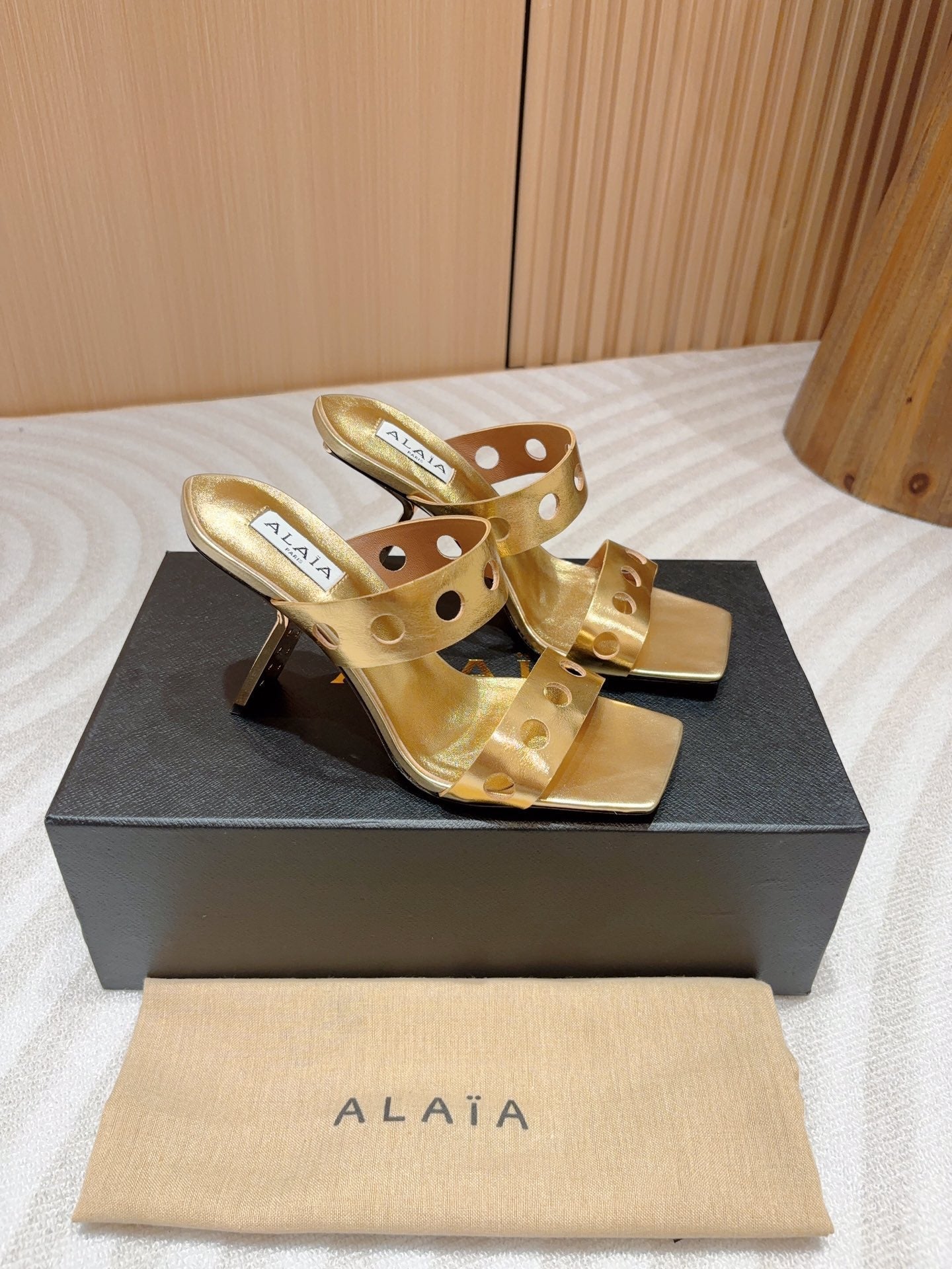 ALAIA TWO-STRAPS HIGH HEEL SANDALS IN GOLDEN PATENT LAMBSKIN - 35