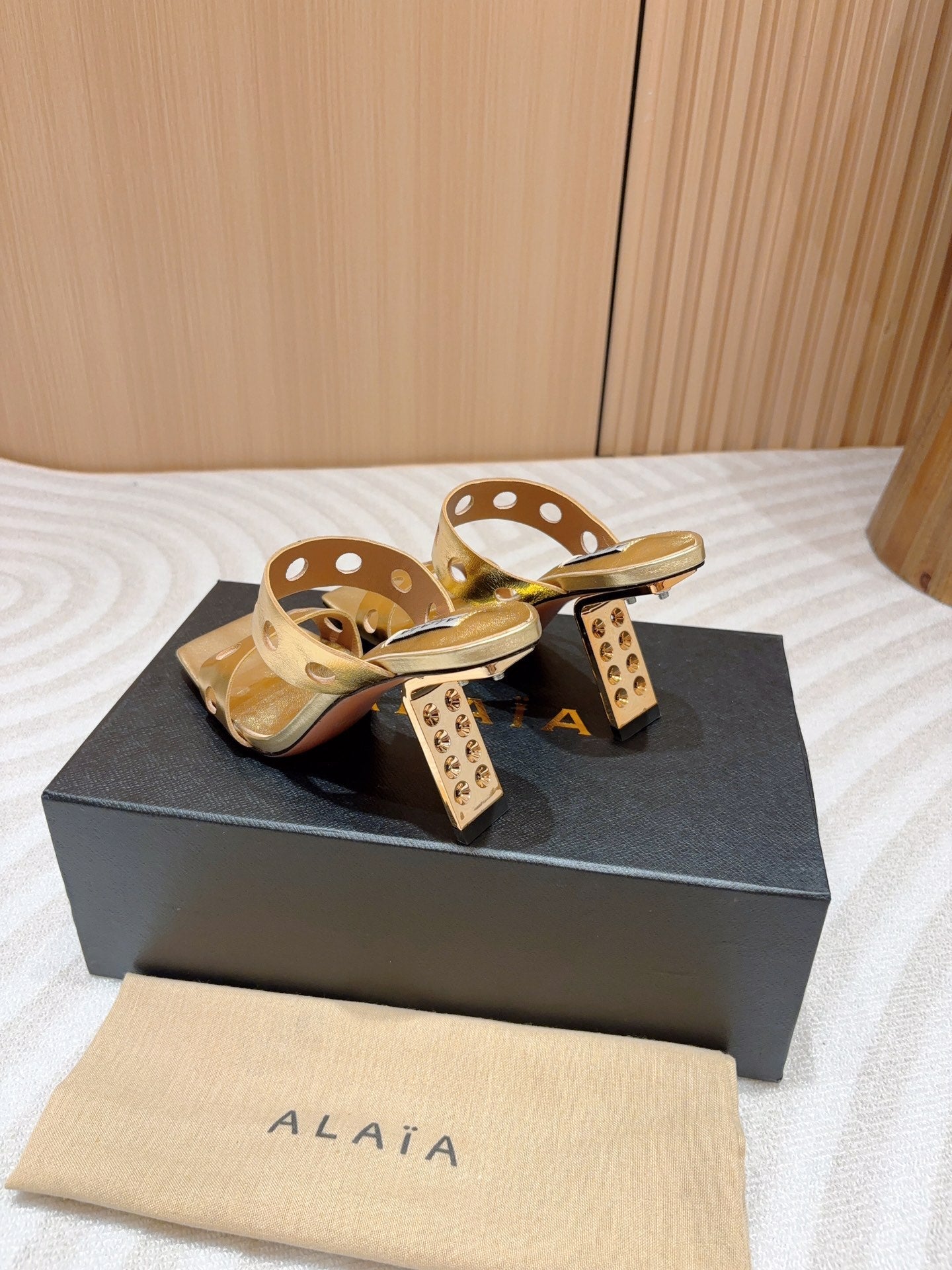 ALAIA TWO-STRAPS HIGH HEEL SANDALS IN GOLDEN PATENT LAMBSKIN - 35