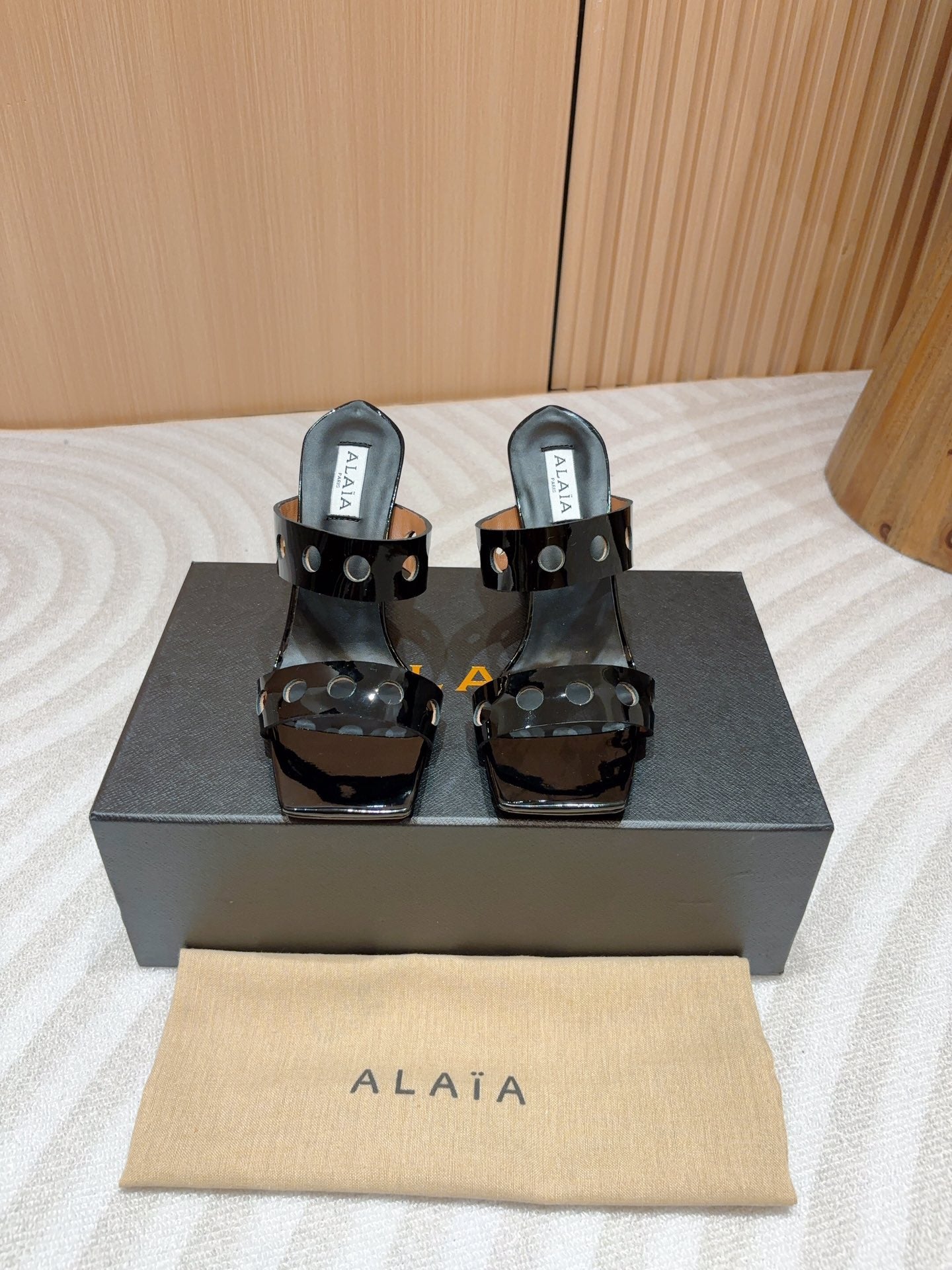 ALAIA TWO-STRAPS HIGH HEEL SANDALS IN BLACK PATENT LAMBSKIN - 35