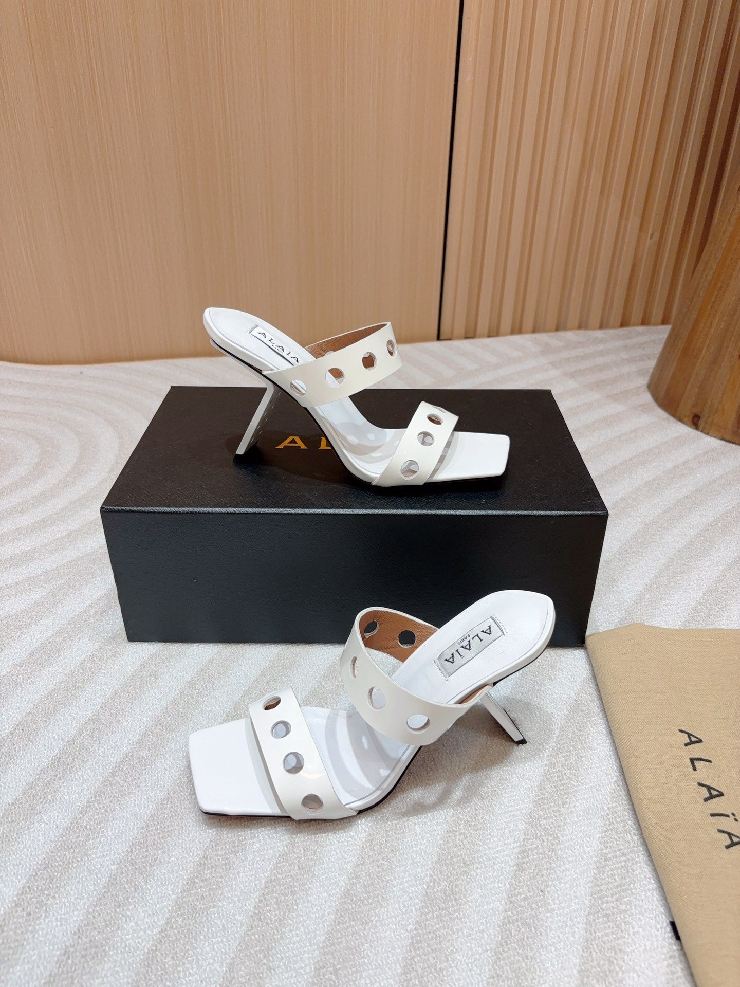 ALAIA TWO-STRAPS HIGH HEEL SANDALS IN WHITE PATENT LAMBSKIN - 35