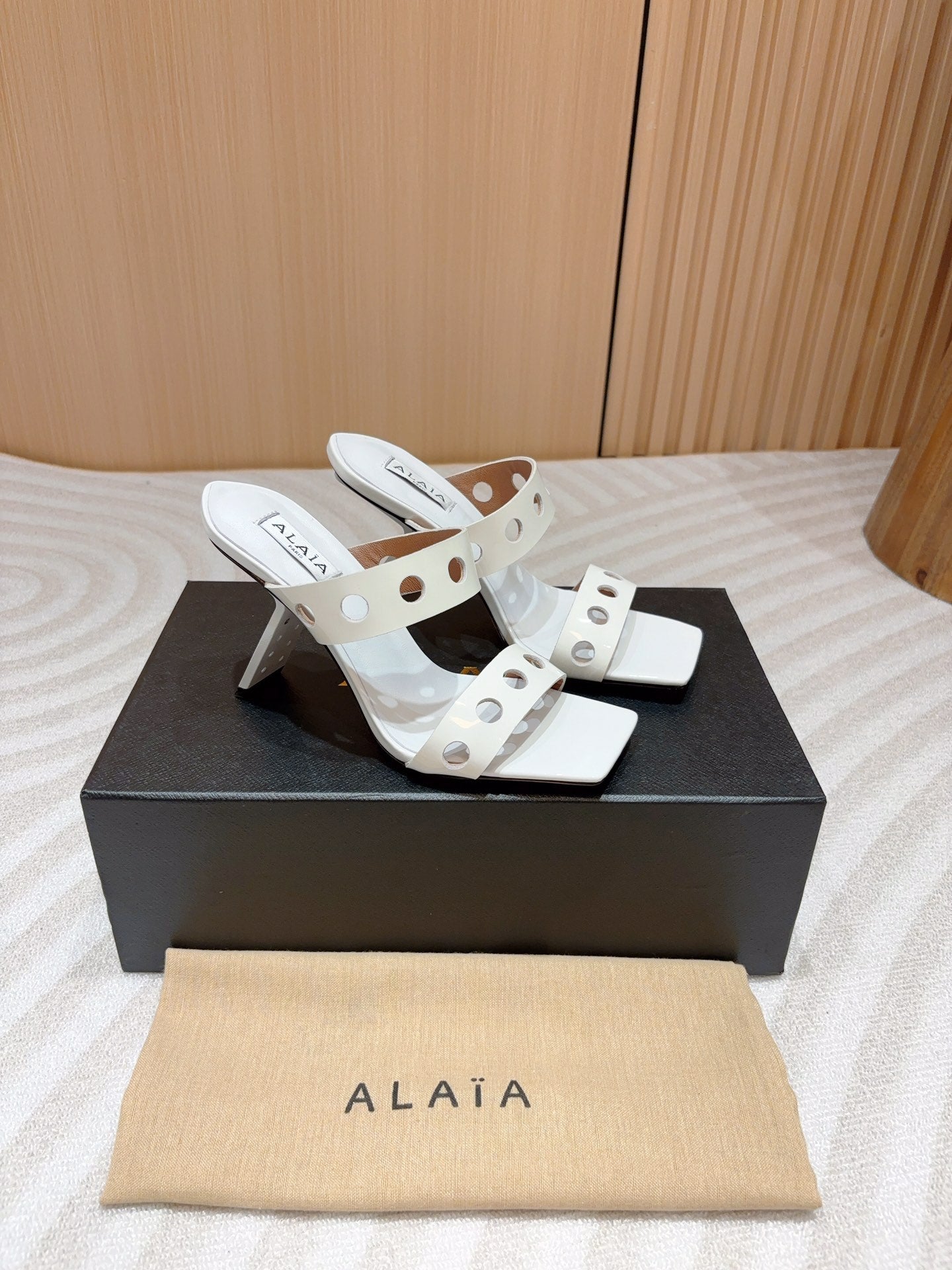 ALAIA TWO-STRAPS HIGH HEEL SANDALS IN WHITE PATENT LAMBSKIN - 35