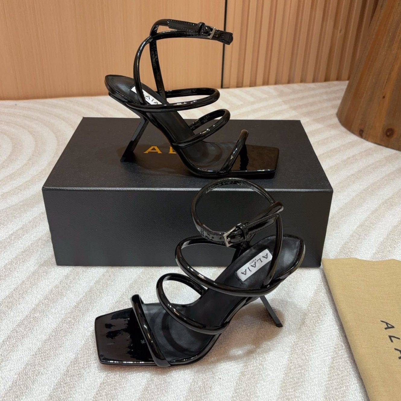 ALAIA THREE-STRAPS HIGH HEEL SANDALS IN BLACK PATENT LAMBSKIN - 35