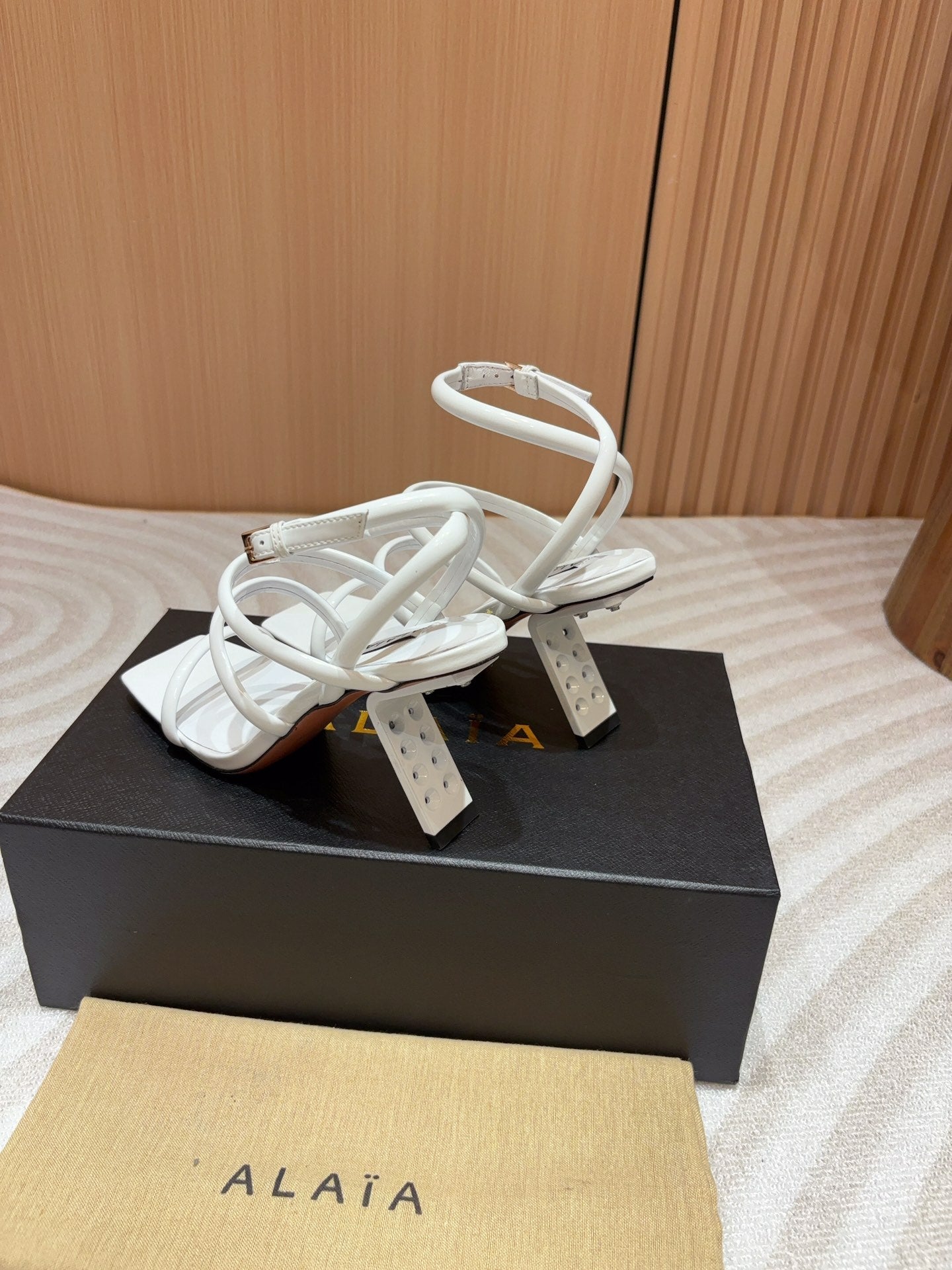 ALAIA THREE-STRAPS HIGH HEEL SANDALS IN WHITE PATENT LAMBSKIN - 35