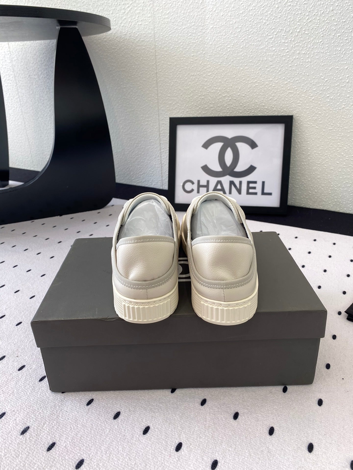 CASUAL SHOES IN GREY LAMBSKIN - 35