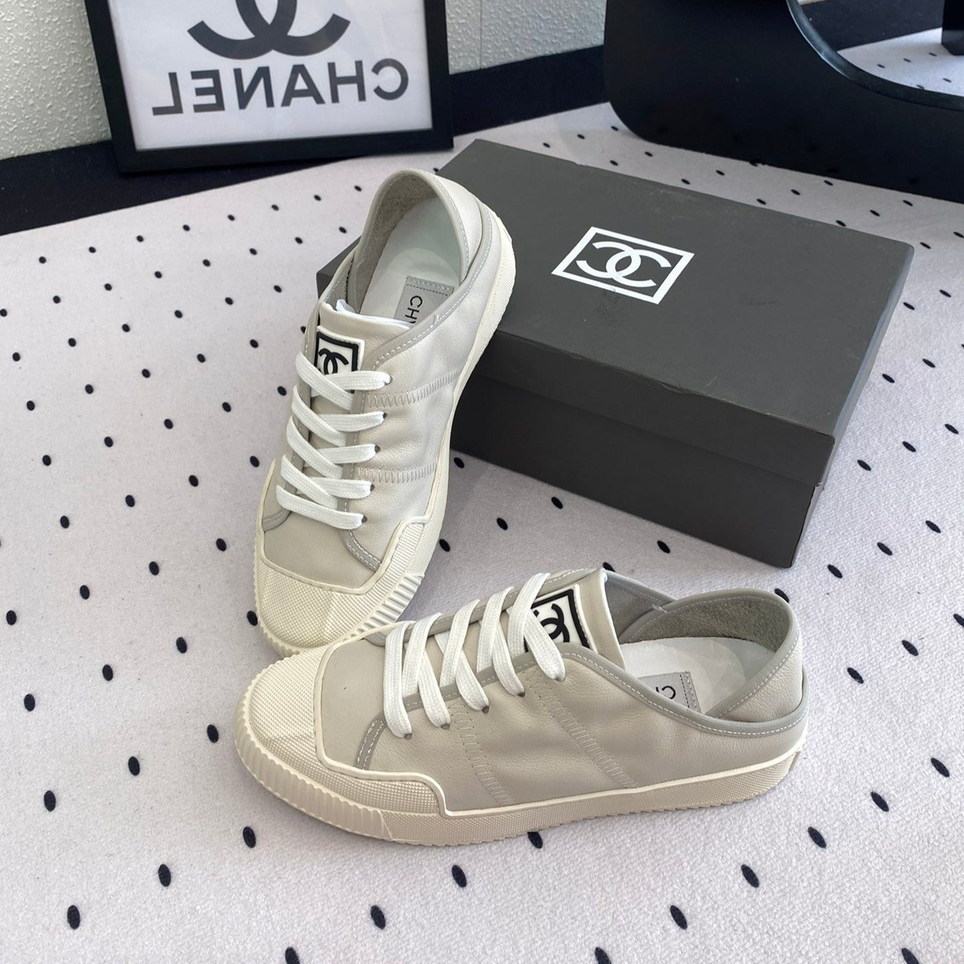 CASUAL SHOES IN GREY LAMBSKIN - 35