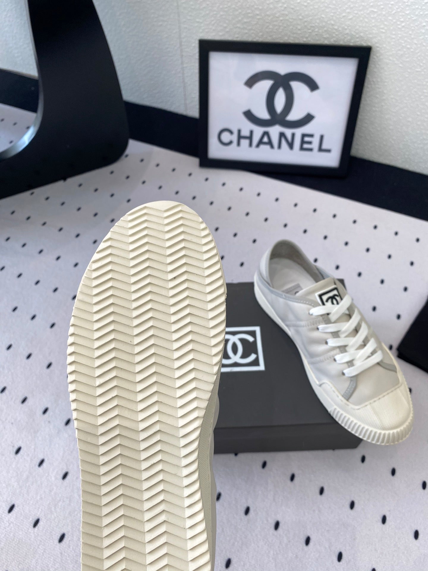 CASUAL SHOES IN GREY LAMBSKIN - 35